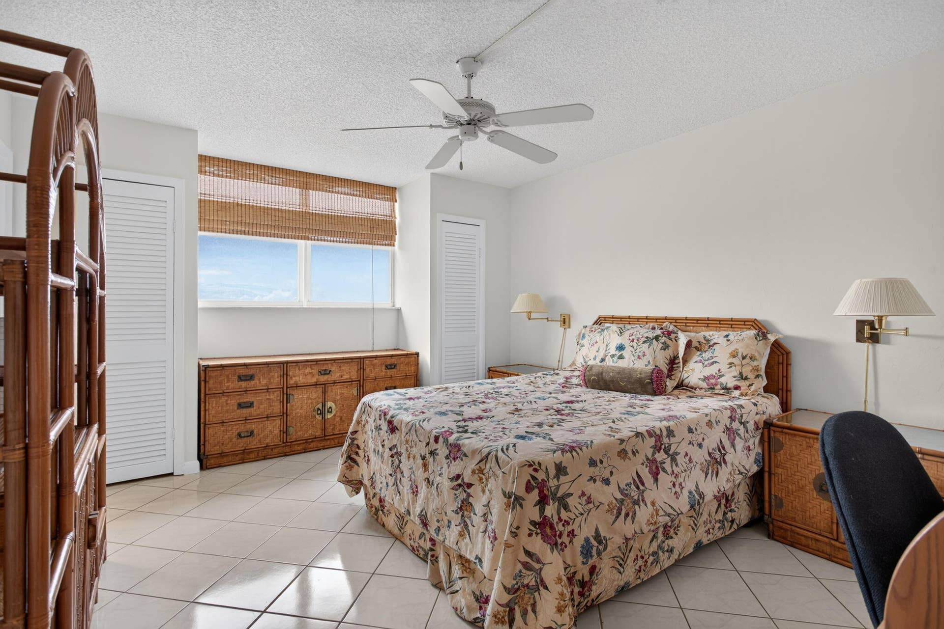1050 HILLSBORO MILE, #702W, Hillsboro Beach, FL 33062 4-web-or-mls-1050-2