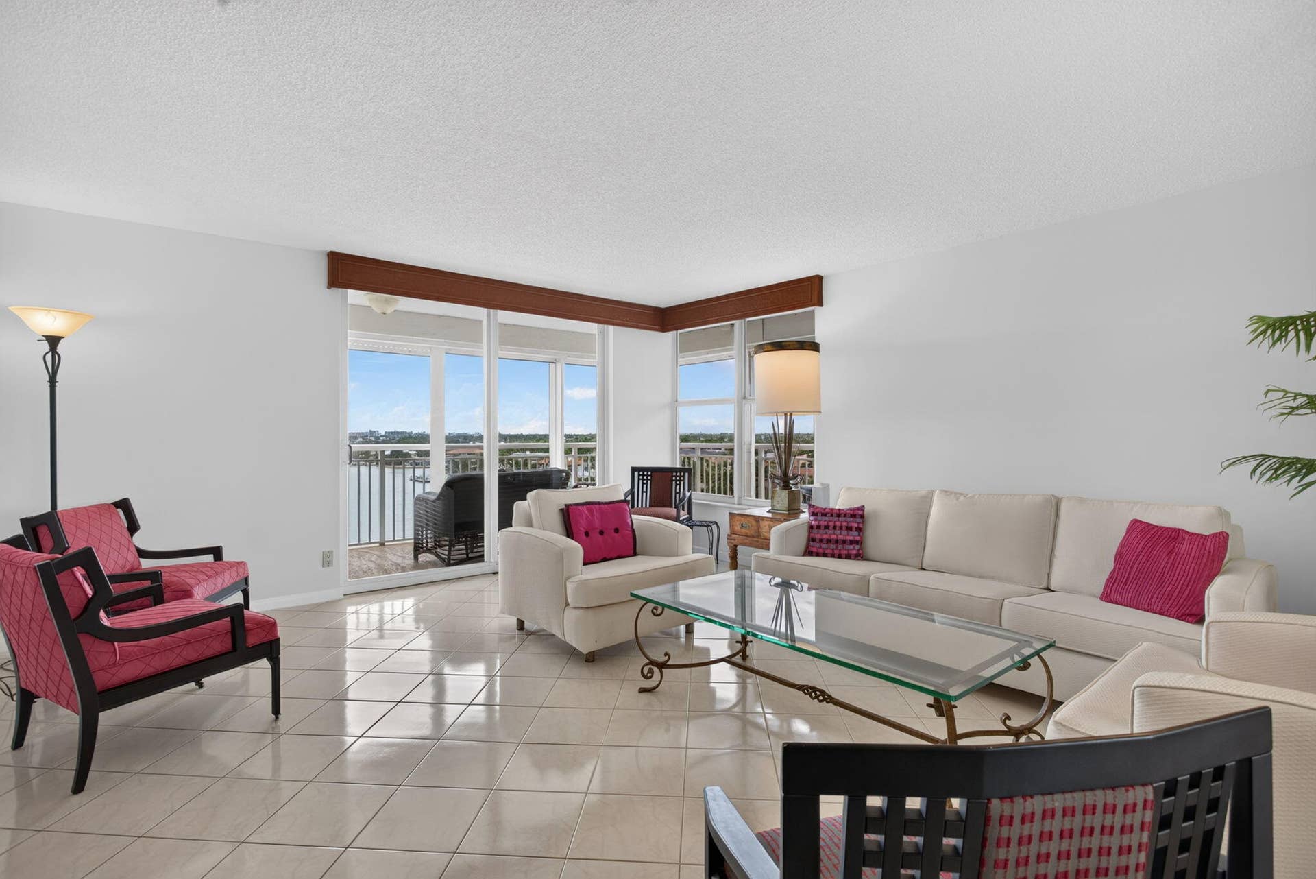 1050 HILLSBORO MILE, #702W, Hillsboro Beach, FL 33062 18-web-or-mls-1050-16