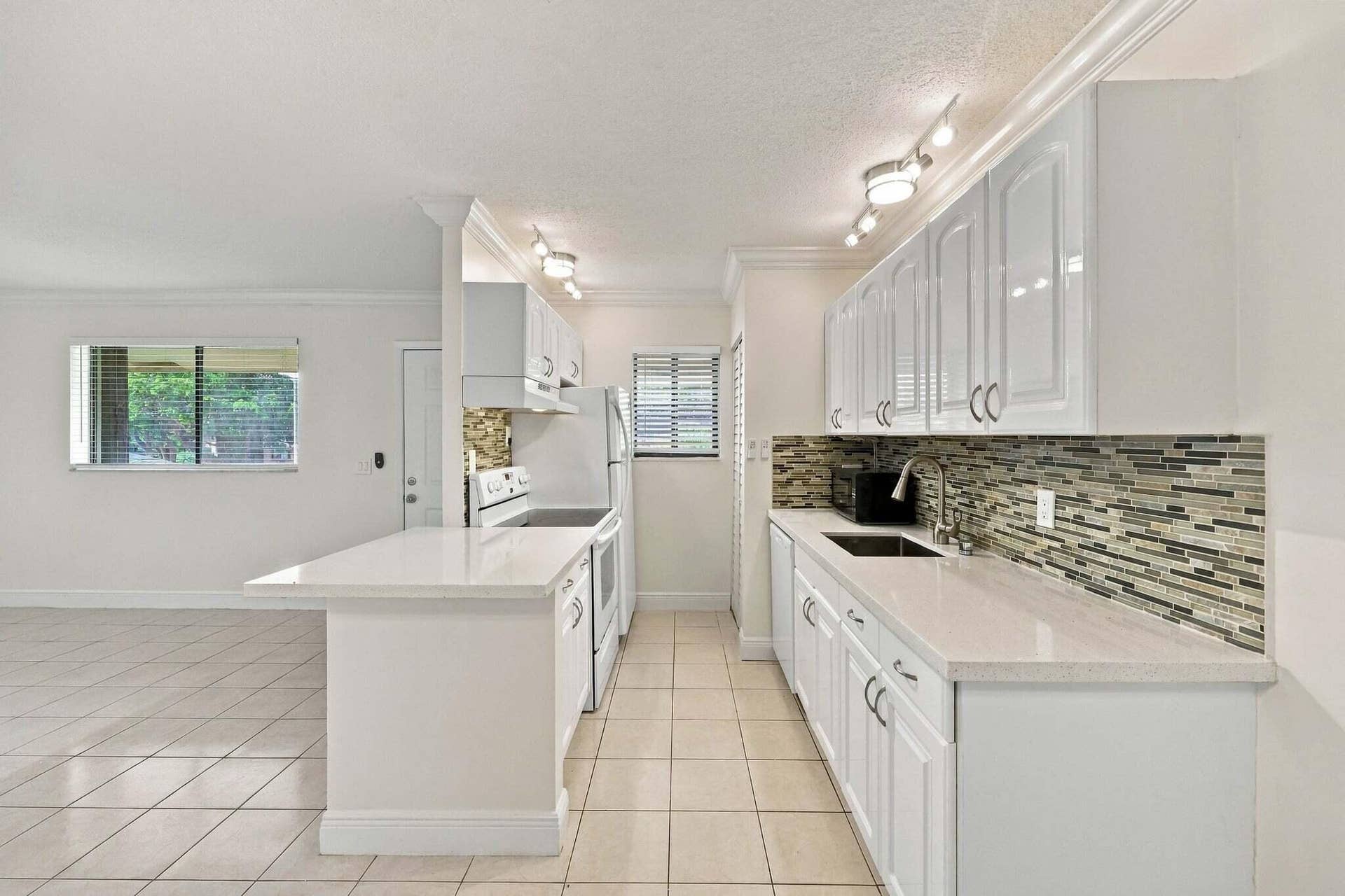522 TRACE Circle, #212, Deerfield Beach, Deerfield Beach, FL 33441 13-453A9589