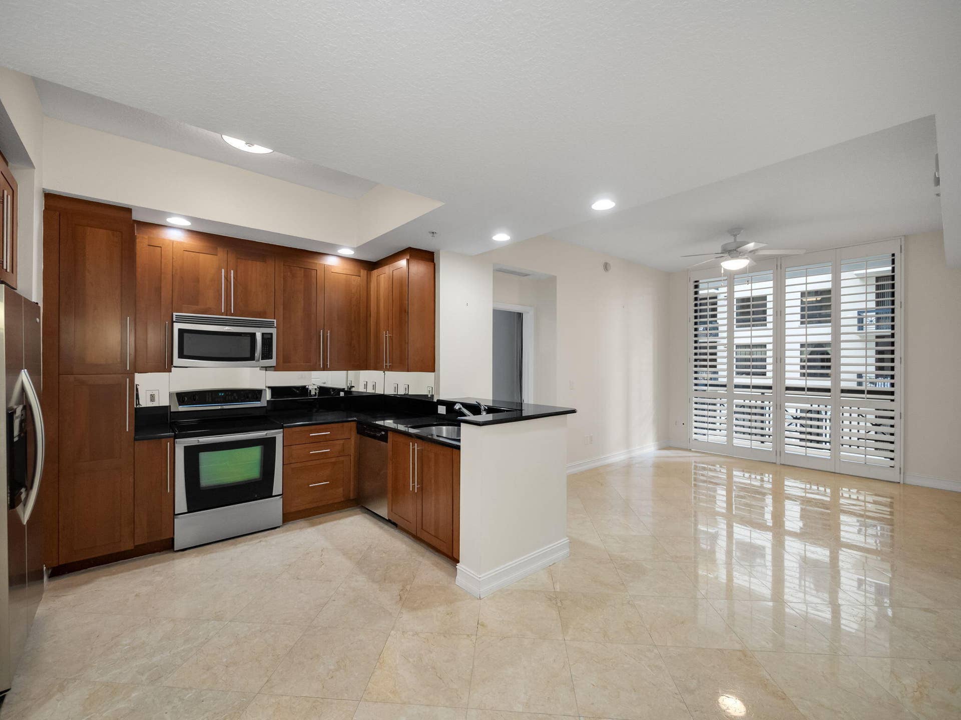 701 S OLIVE Avenue, #605, West Palm Beach, West Palm Beach, FL 33401 Kitchen/Living Area