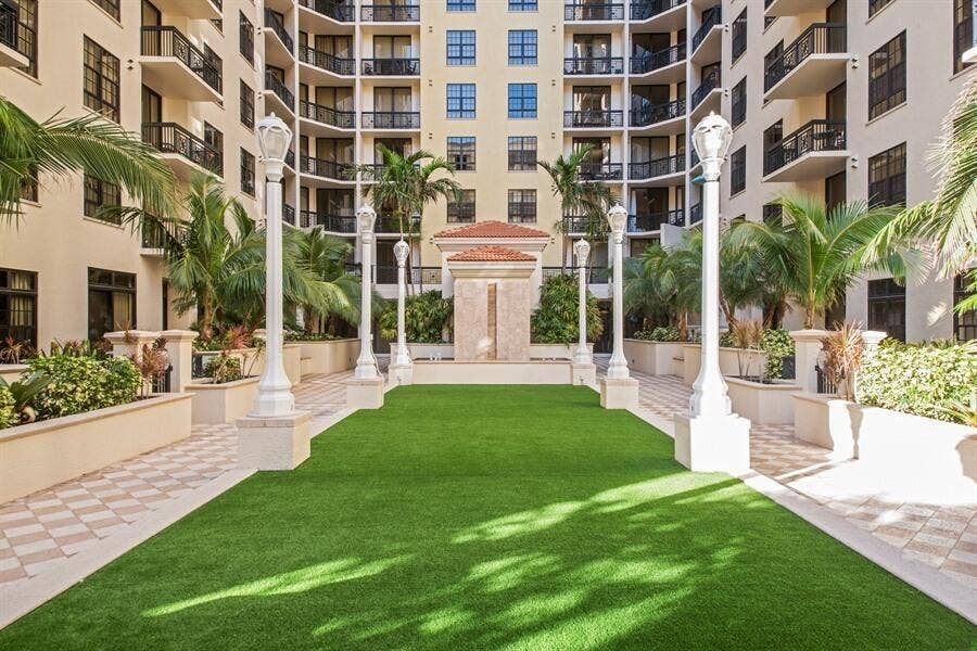701 S OLIVE Avenue, #605, West Palm Beach, West Palm Beach, FL 33401 Courtyard