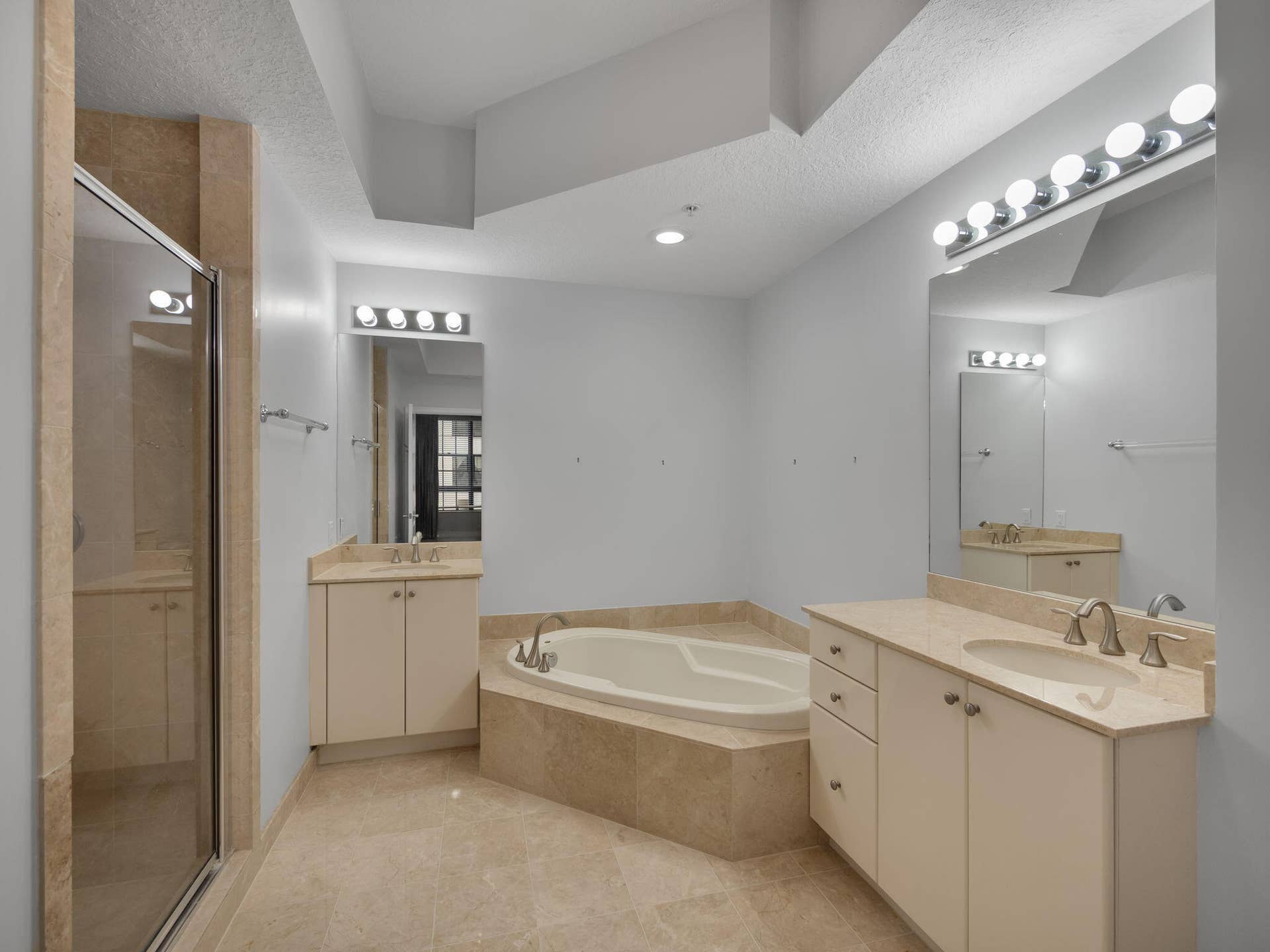 701 S OLIVE Avenue, #605, West Palm Beach, West Palm Beach, FL 33401 Main Bathroom