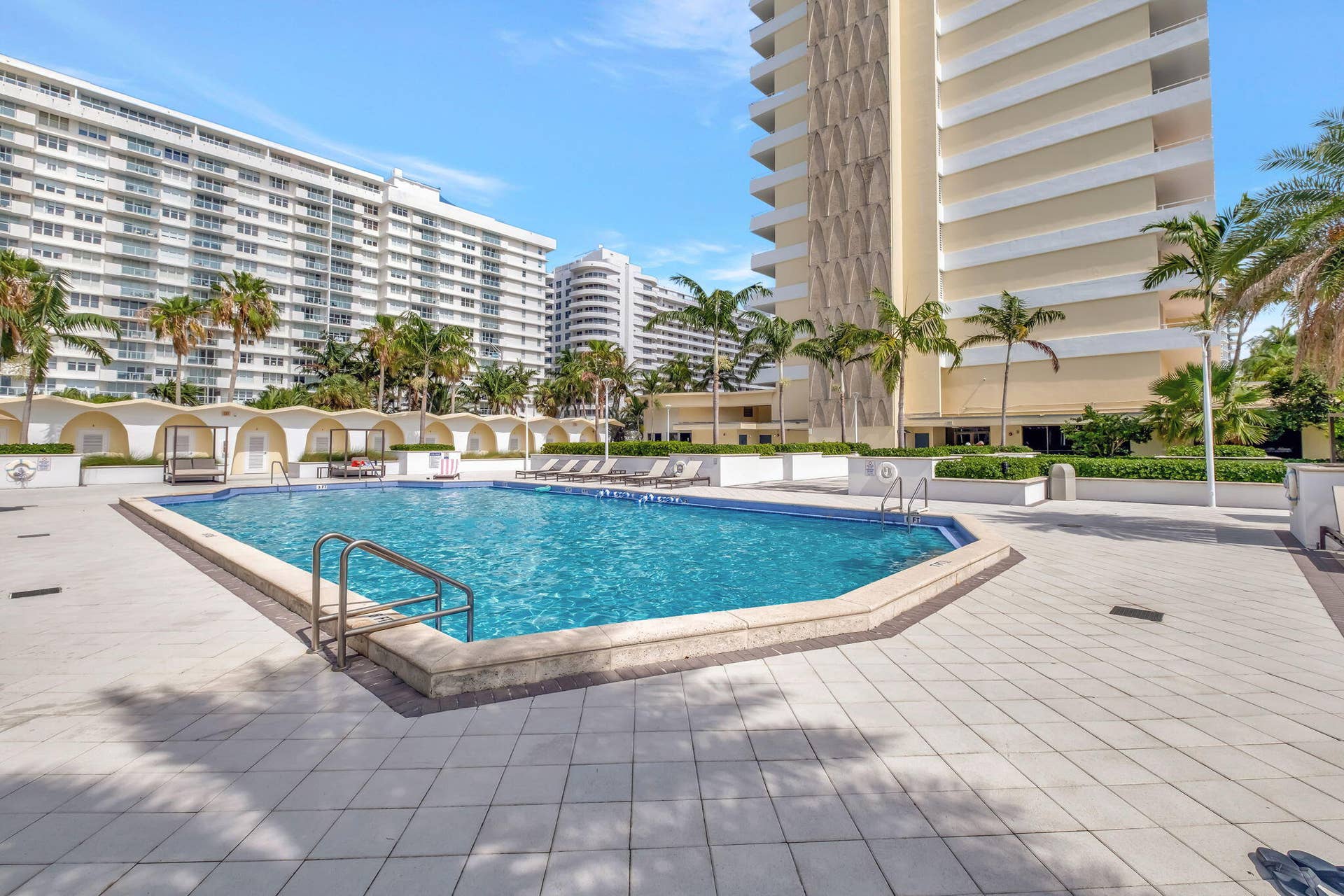 5600 Collins Avenue, #6M, Miami Beach, FL 33140 60-print-65-web-or-mls-DSCF5155