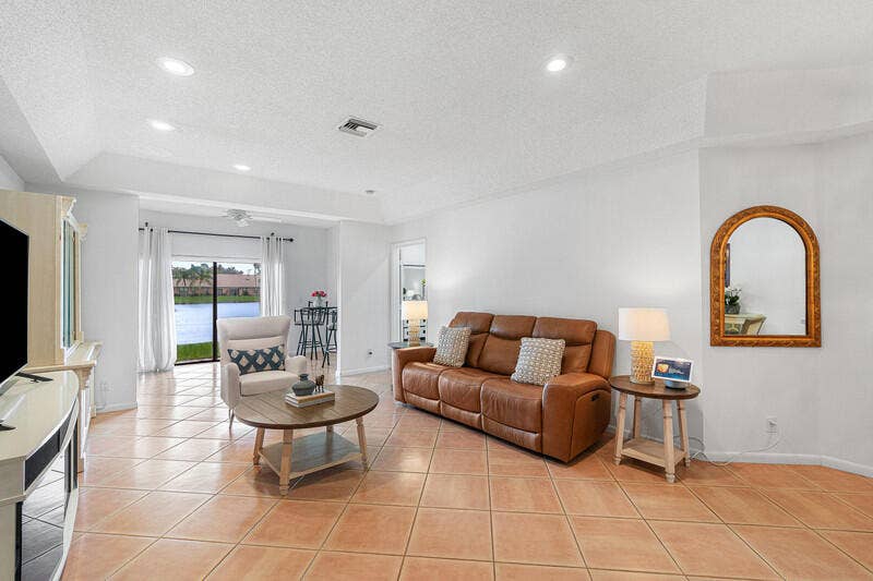 8338 SPRINGLAKE Drive, Boca Raton, Boca Raton, FL 33496 pic 5