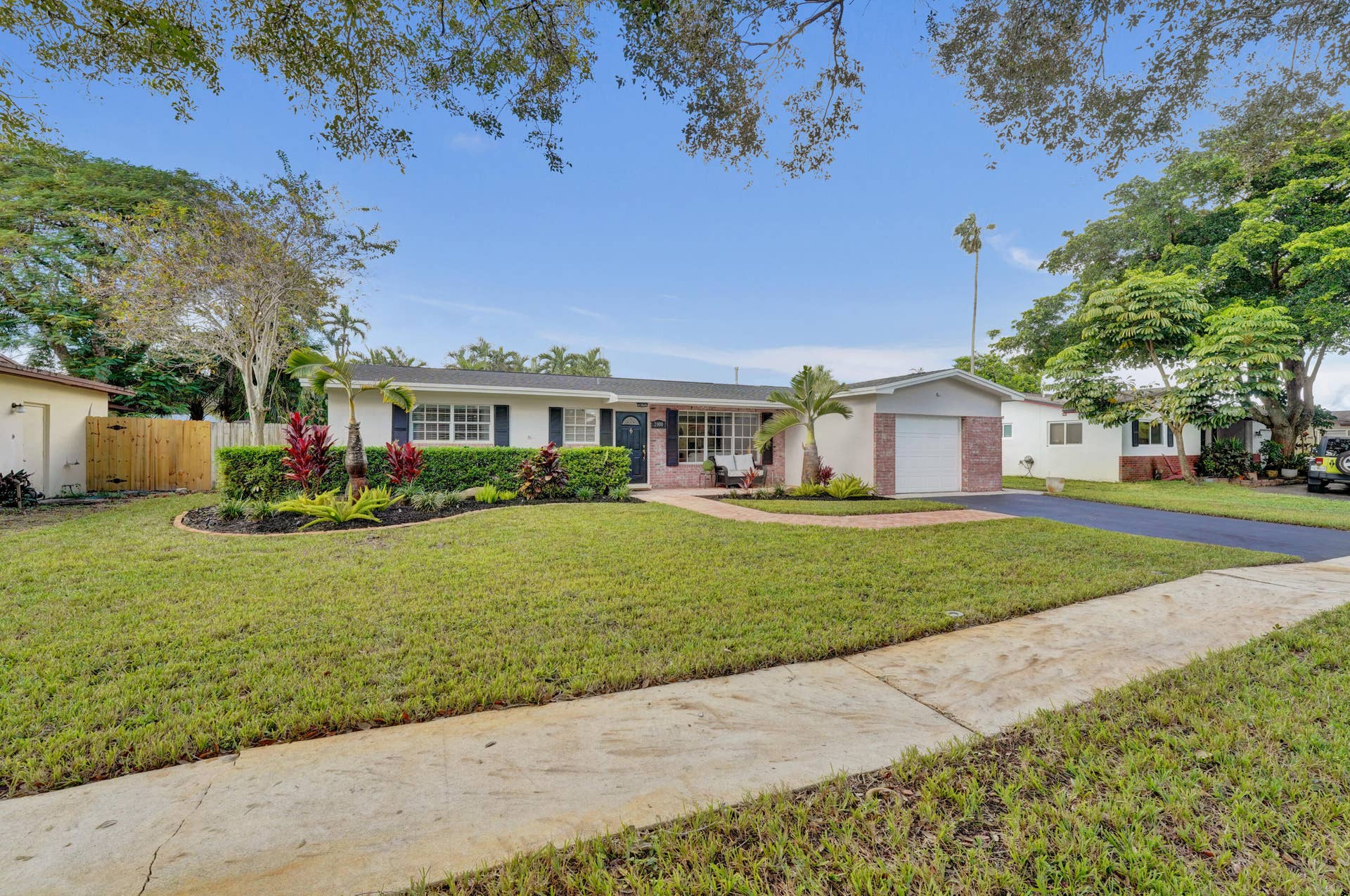 2000 NW 117TH Terrace, Pembroke Pines, FL 33026 20-print-DSC07941