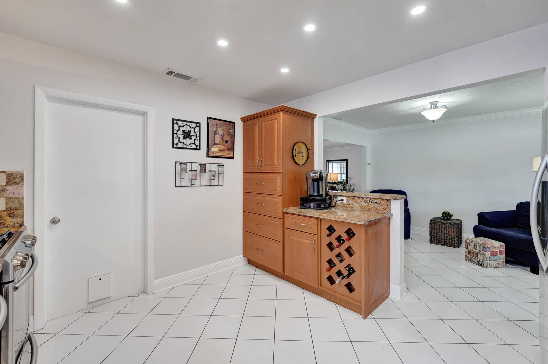 2000 NW 117TH Terrace, Pembroke Pines, FL 33026 42-print-DSC08109