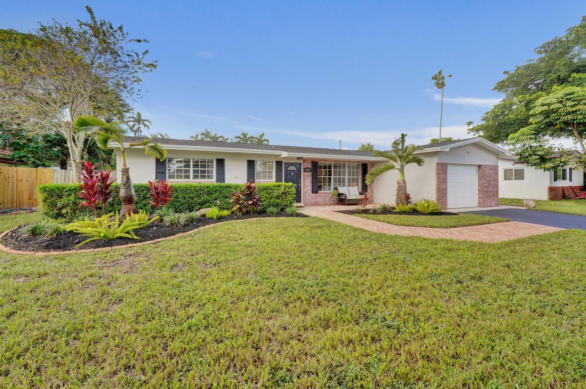 2000 NW 117TH Terrace, Pembroke Pines, FL 33026 21-print-DSC07944