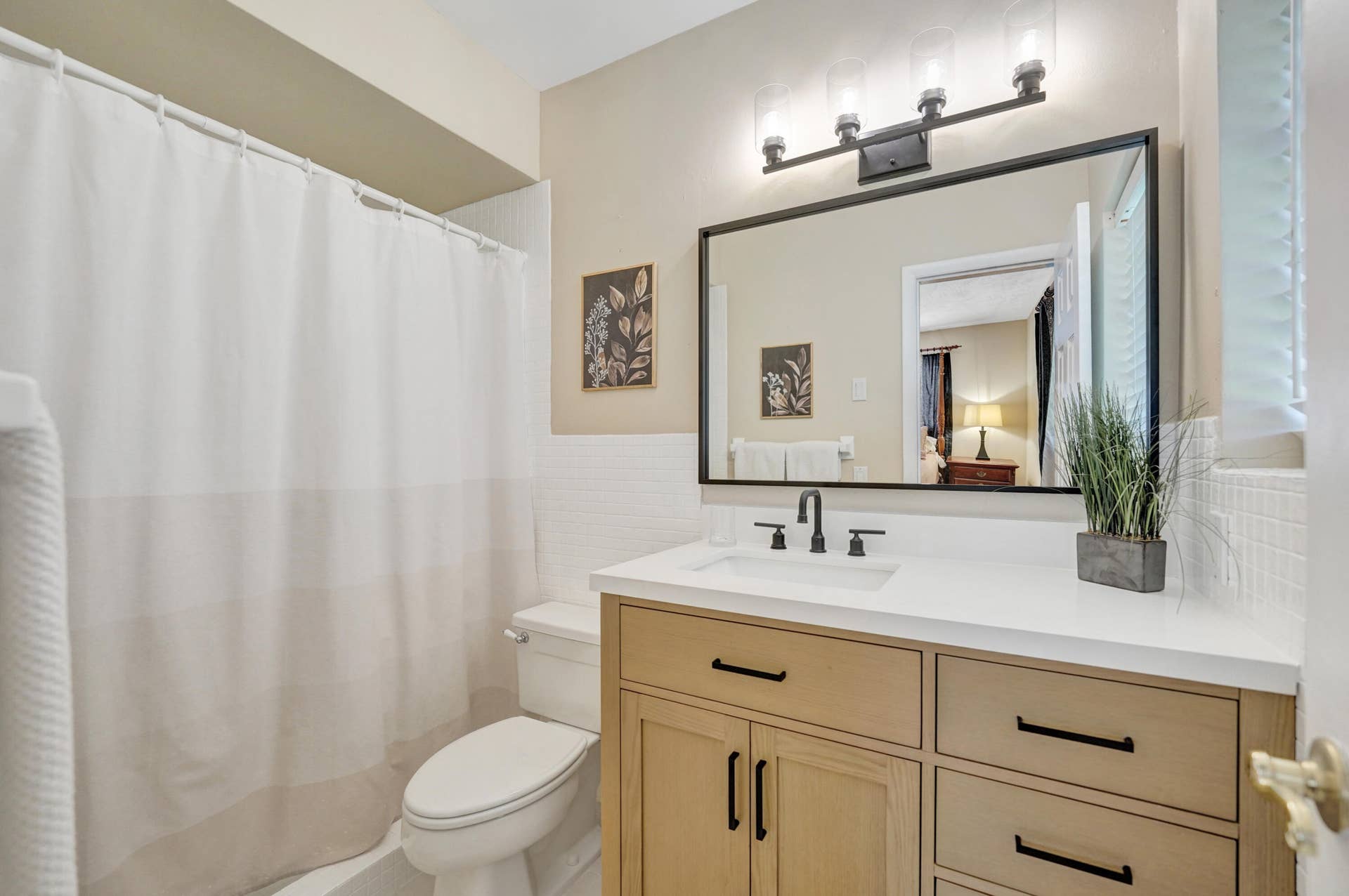 2000 NW 117TH Terrace, Pembroke Pines, FL 33026 57-print-DSC08010