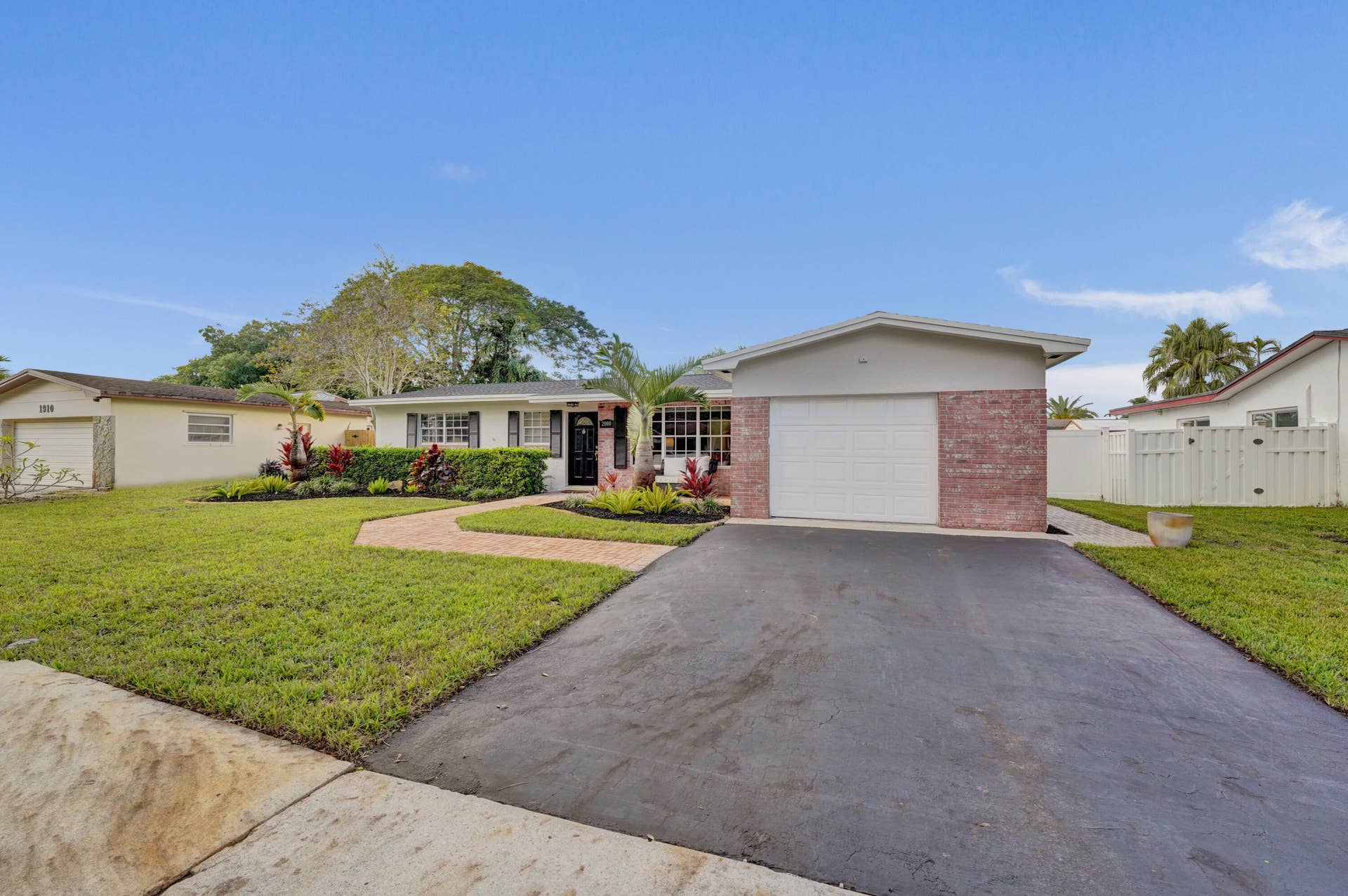 2000 NW 117TH Terrace, Pembroke Pines, FL 33026 18-print-DSC07935