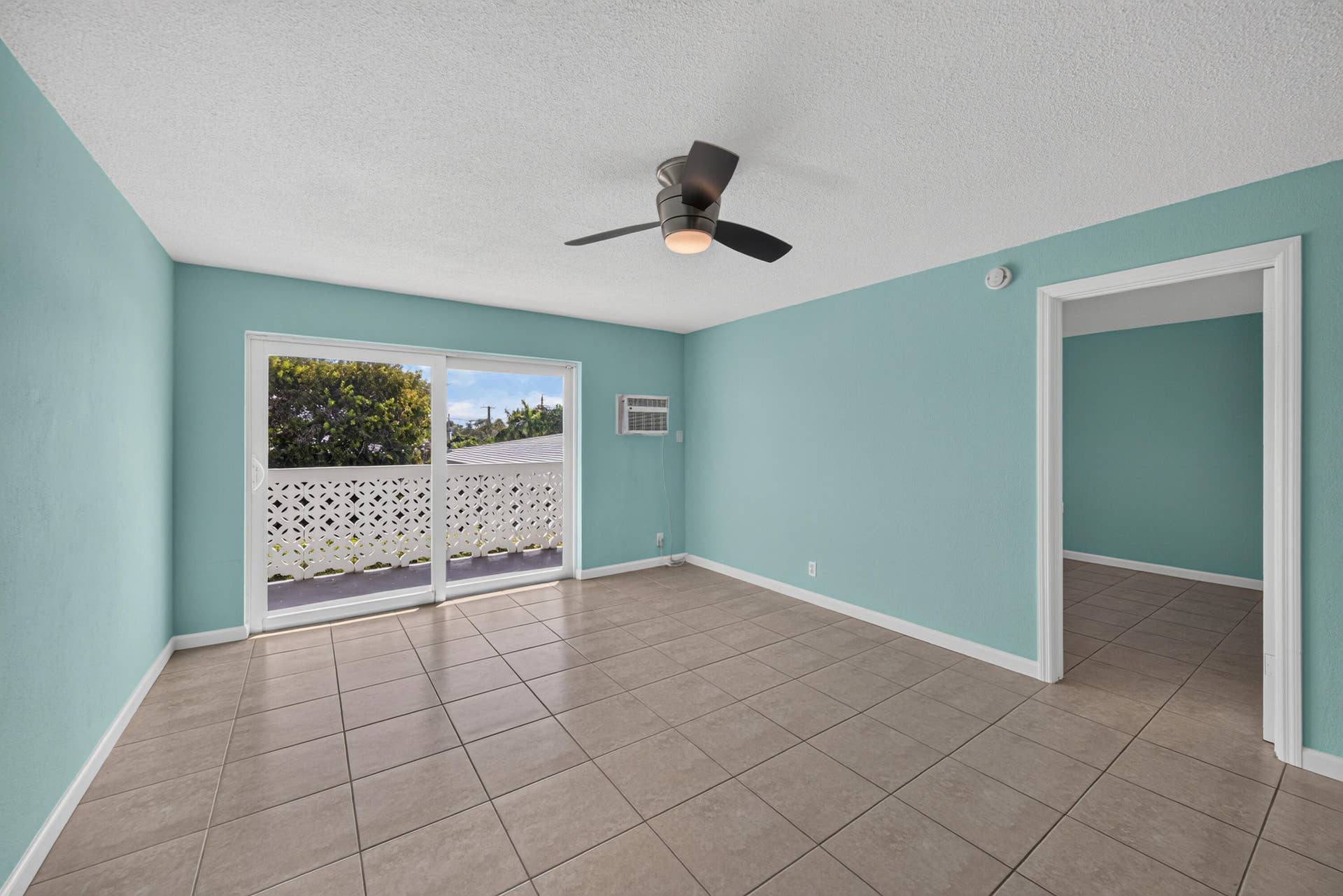 3220 BAYVIEW Drive, #314, Fort Lauderdale, Fort Lauderdale, FL 33306 Tile Floors Throughout