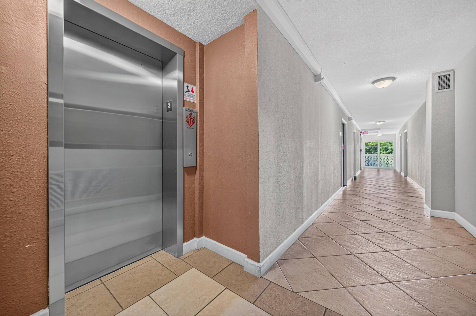 3220 BAYVIEW Drive, #314, Fort Lauderdale, Fort Lauderdale, FL 33306 Elevator Building