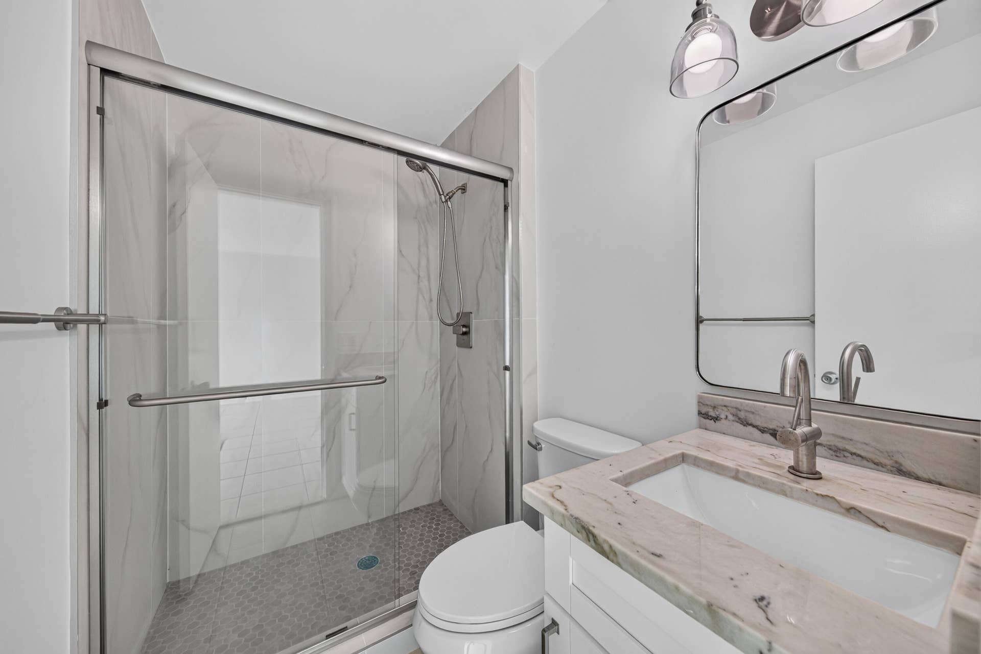 3220 BAYVIEW Drive, #314, Fort Lauderdale, Fort Lauderdale, FL 33306 Updated Bathroom with Porcelain tiled Shower walls