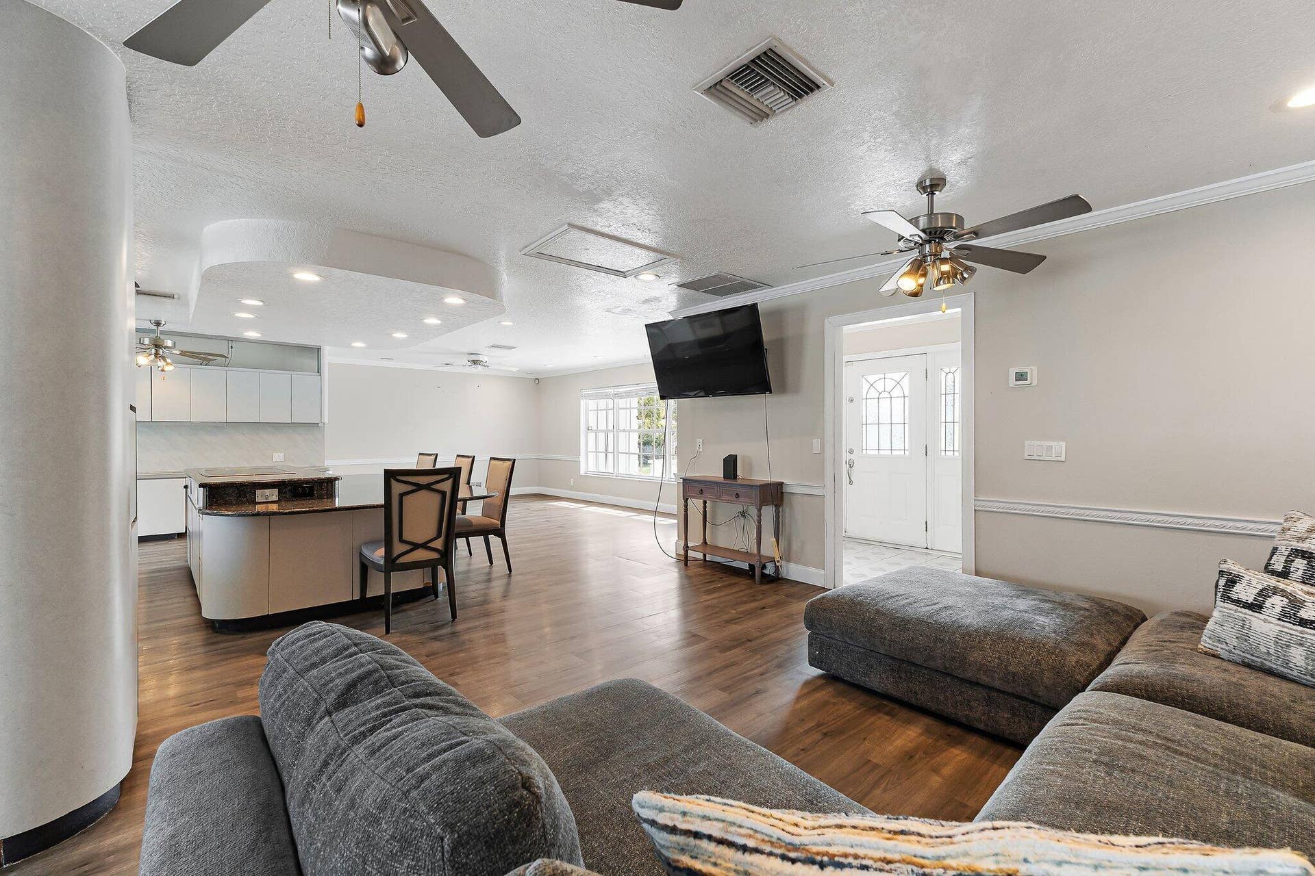 4837 Holly Drive, Palm Beach Gardens, FL 33418 4837 Holly Drive