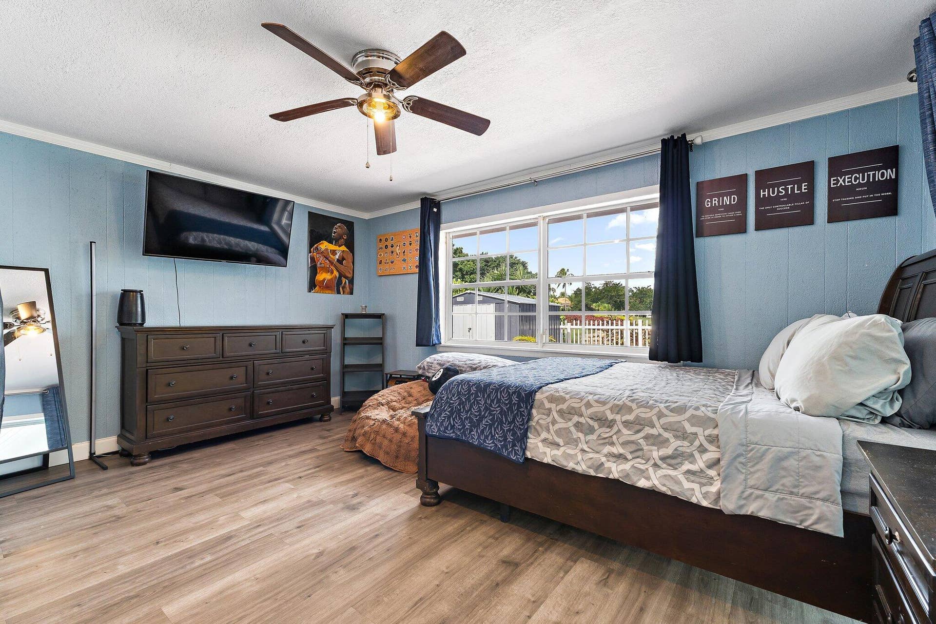 4837 Holly Drive, Palm Beach Gardens, FL 33418 4837 Holly Drive