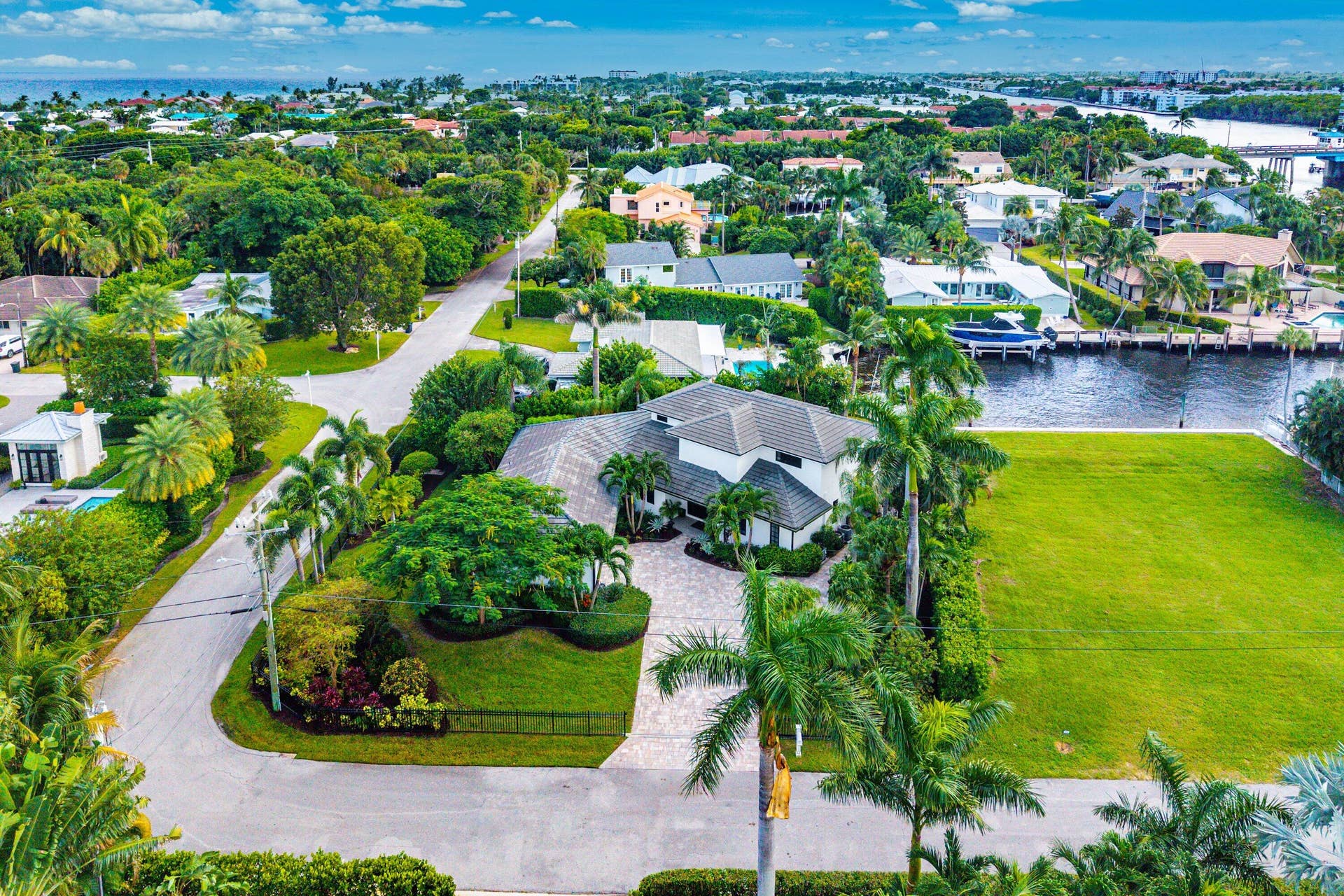 27 Hibiscus Way, Ocean Ridge, FL 33435 052-27HibiscusWay-OceanRidge-FL-33435-SM