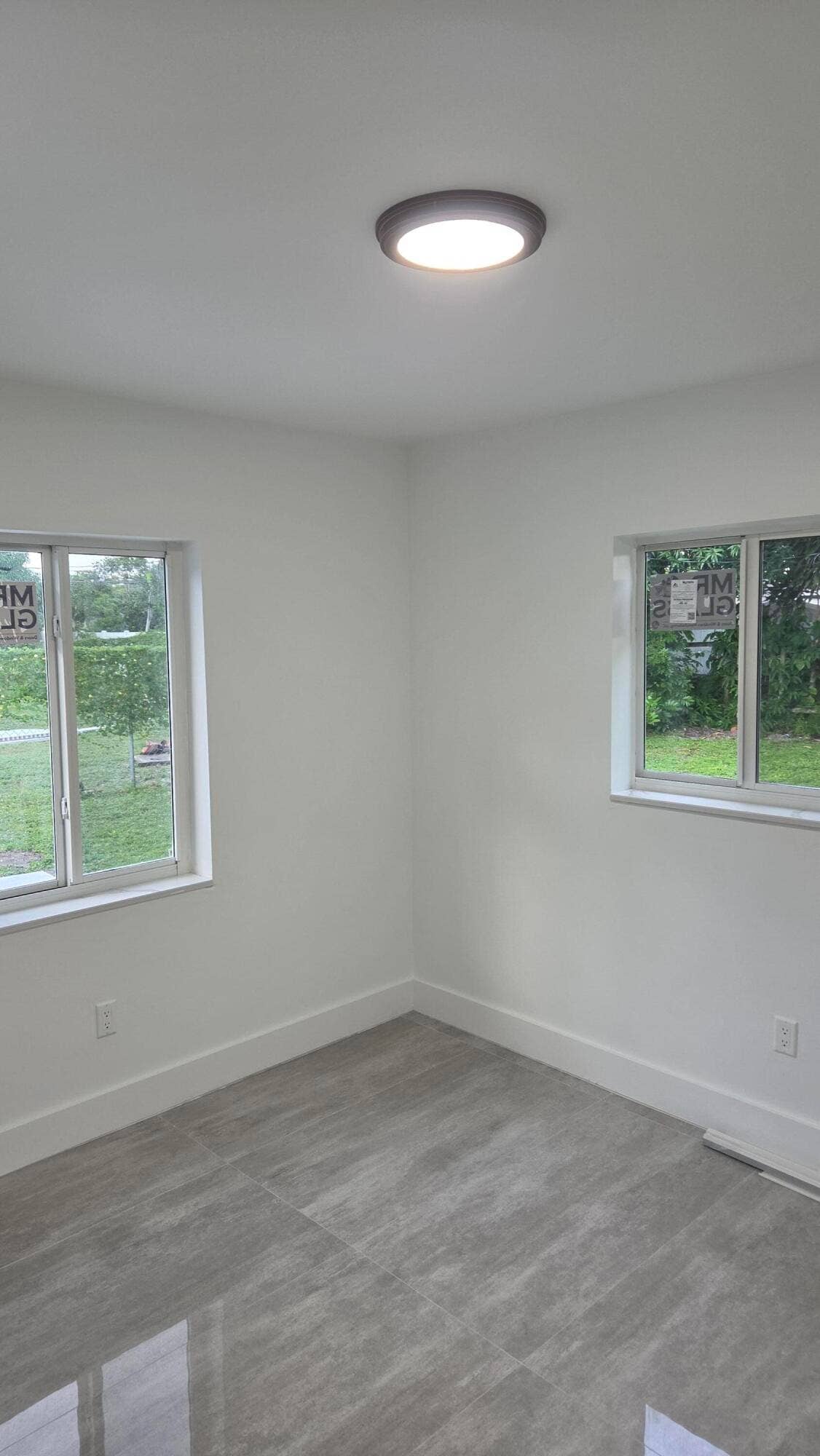 1791 LAUDERDALE MANOR Drive, Fort Lauderdale, FL 33311 7.