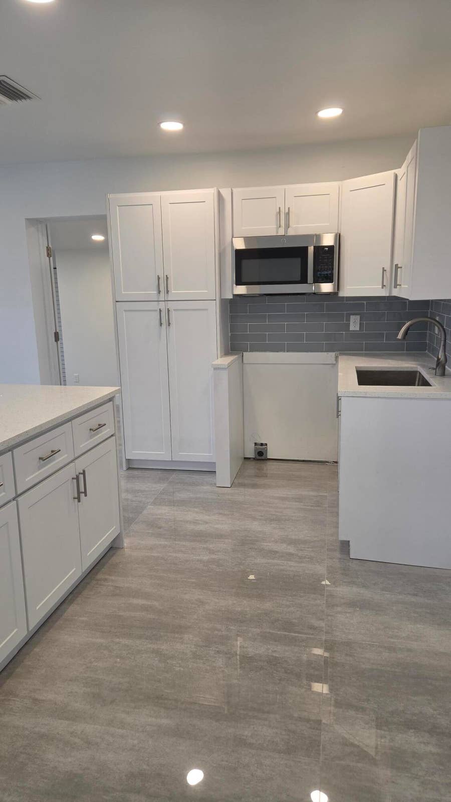 Property photo for 1791 LAUDERDALE MANOR Drive, Fort Lauderdale, FL