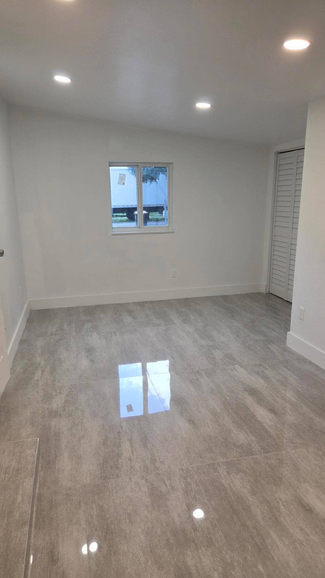 1791 LAUDERDALE MANOR Drive, Fort Lauderdale, FL 33311 9.