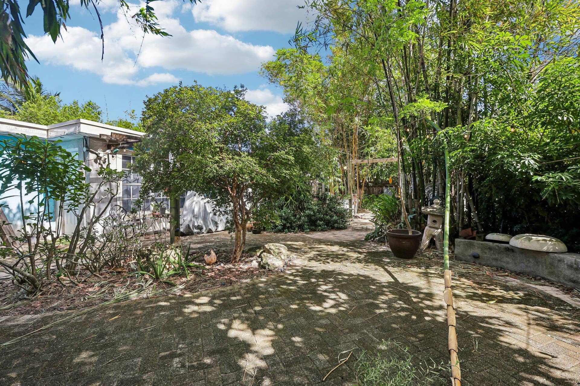 216 NE 26TH Court, Pompano Beach, FL 33064 24-web-or-mls-NE 26th Ct-S3010-024