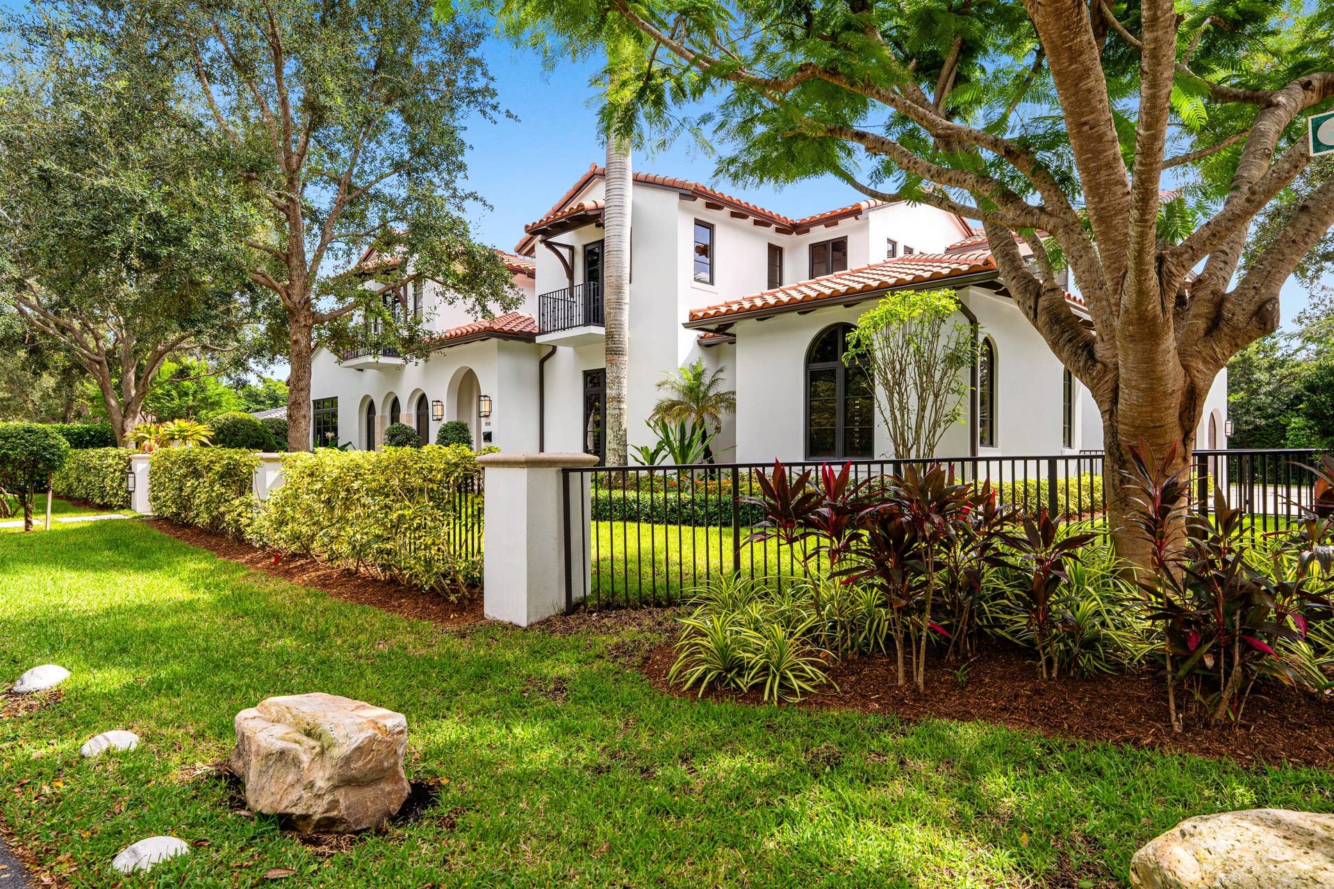 898 HIBISCUS Street, Boca Raton, FL 33486 FRONT_ANGLE_LEFT_GATE
