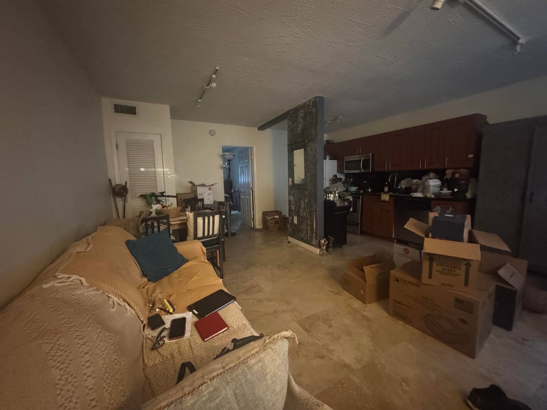 1470 N DIXIE Highway, #23, Fort Lauderdale, Fort Lauderdale, FL 33304 IMG_5374