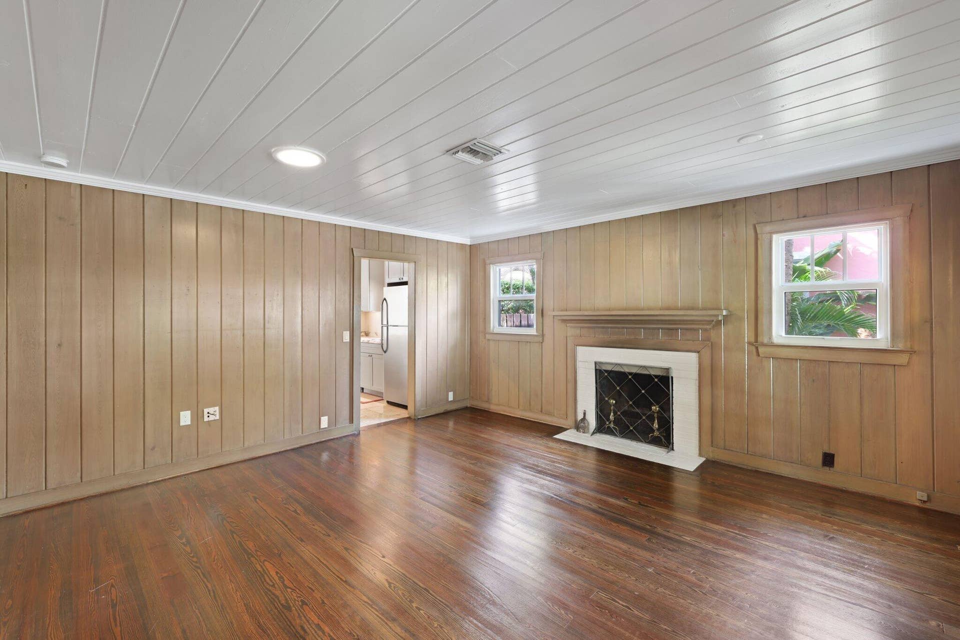 42 Palm Square, Delray Beach, FL 33483 Livingroom