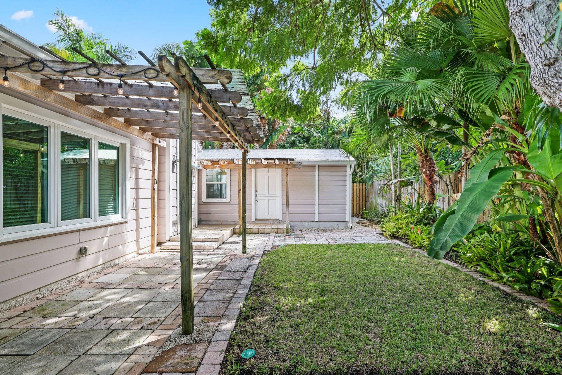 42 Palm Square, Delray Beach, FL 33483 42 Palm Square - 35.jpg-SMALL