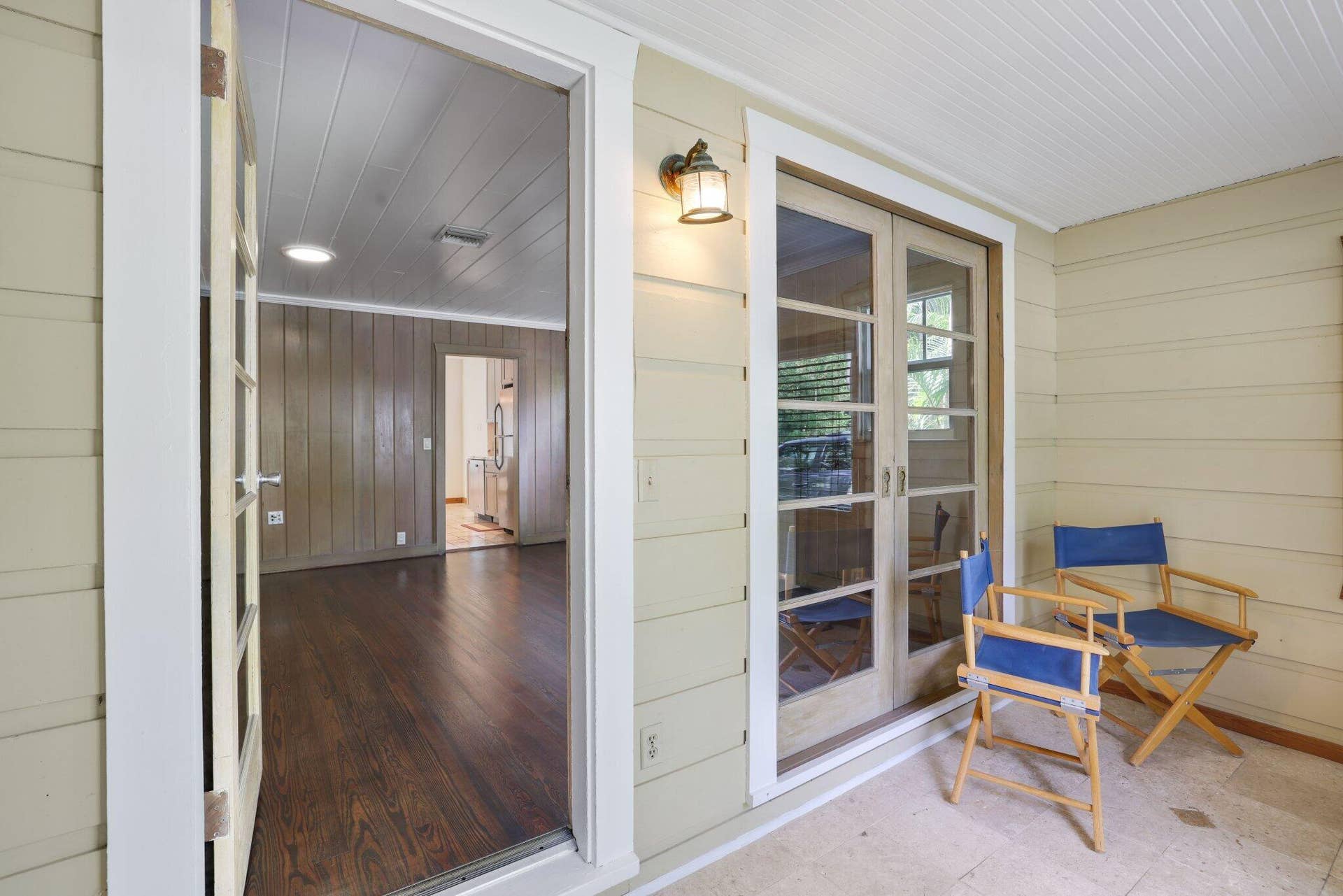 42 Palm Square, Delray Beach, FL 33483 Foyer | Front Porch
