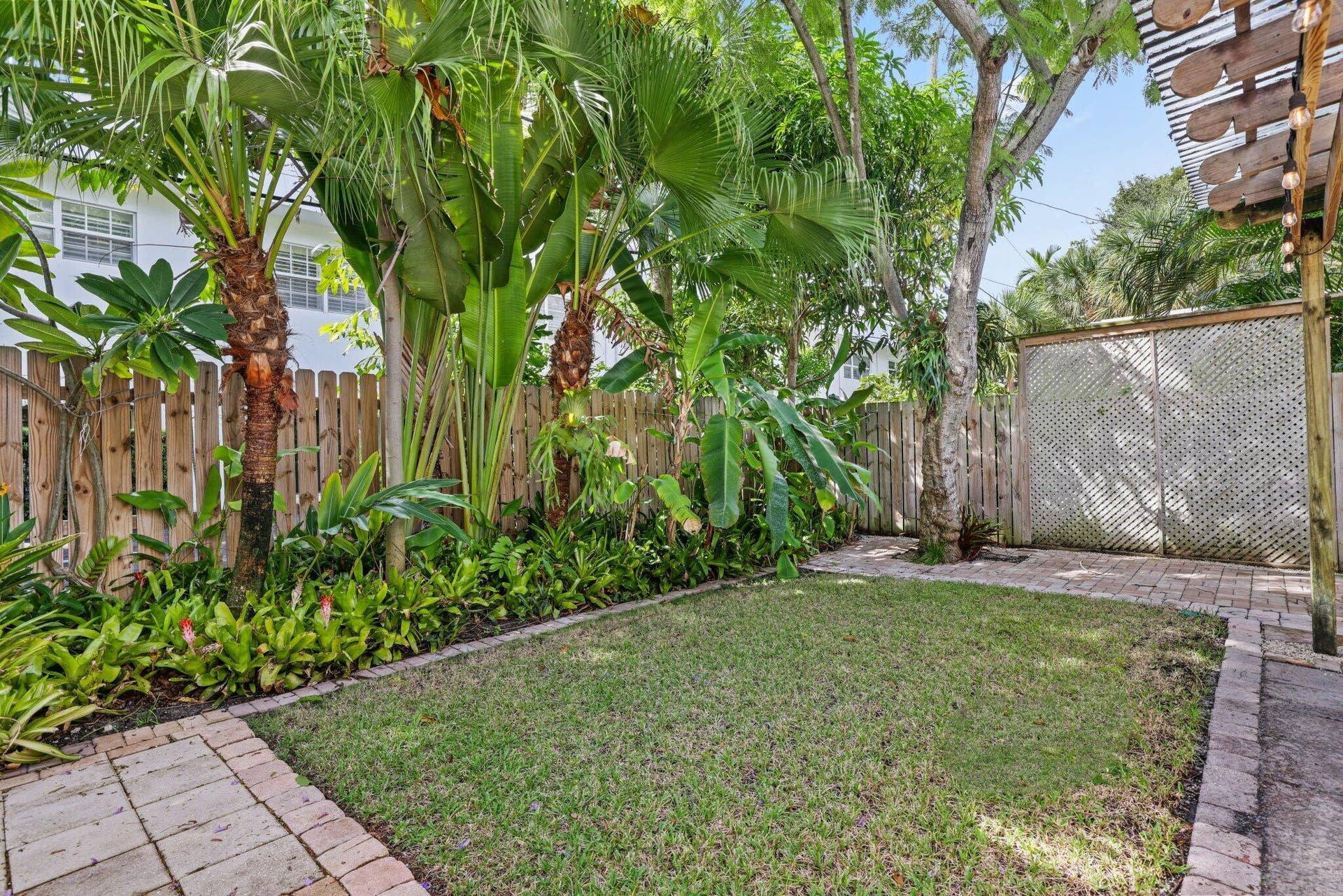 42 Palm Square, Delray Beach, FL 33483 Back Garden, Fenced