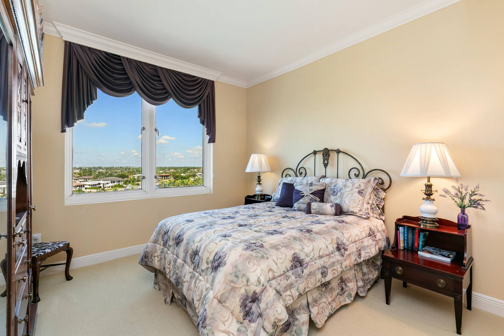 1063 Hillsboro Mile, #707, Hillsboro Beach, FL 33062 Guest bedroom with ensuite