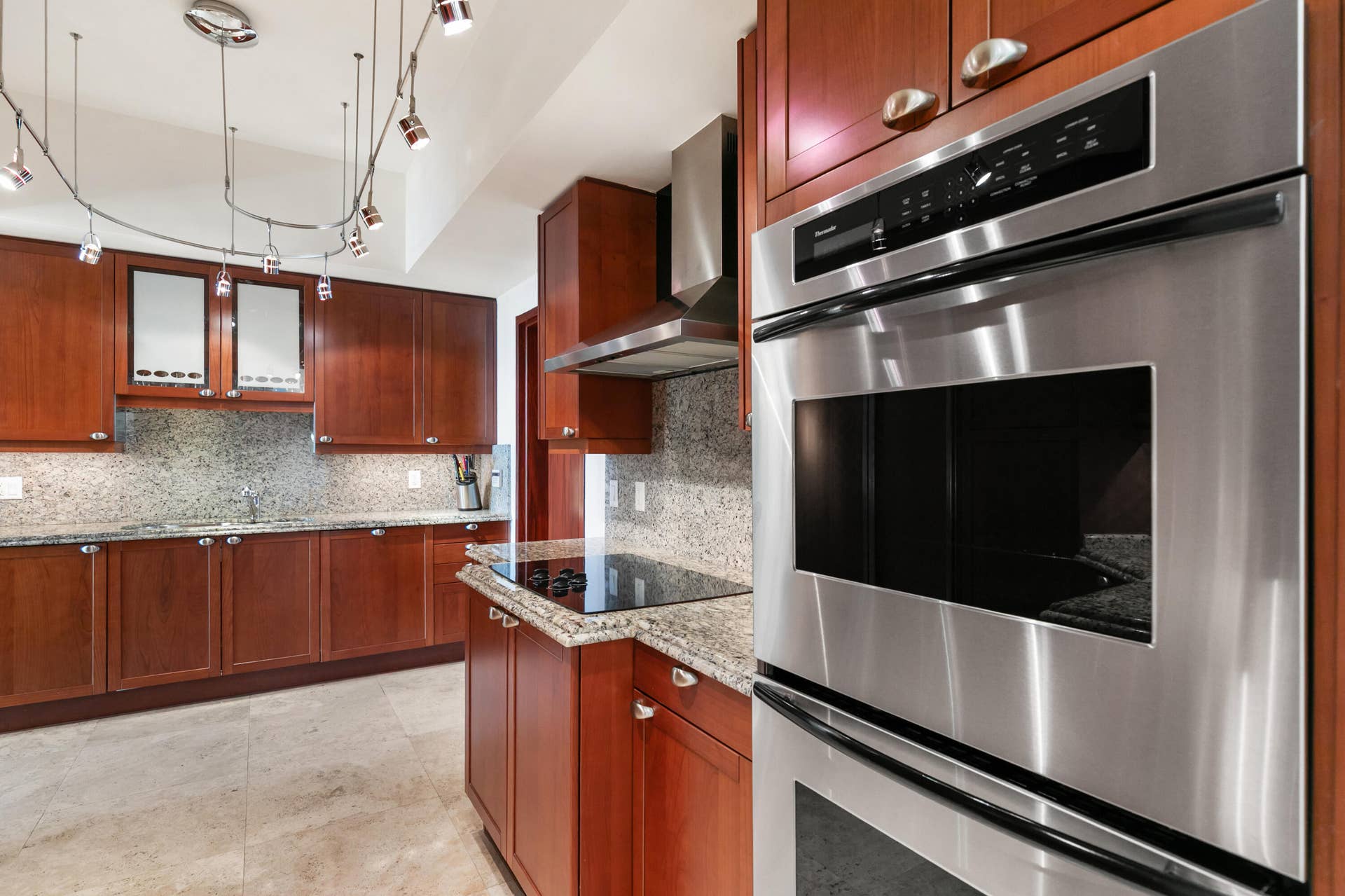 1063 Hillsboro Mile, #707, Hillsboro Beach, FL 33062 Kitchen