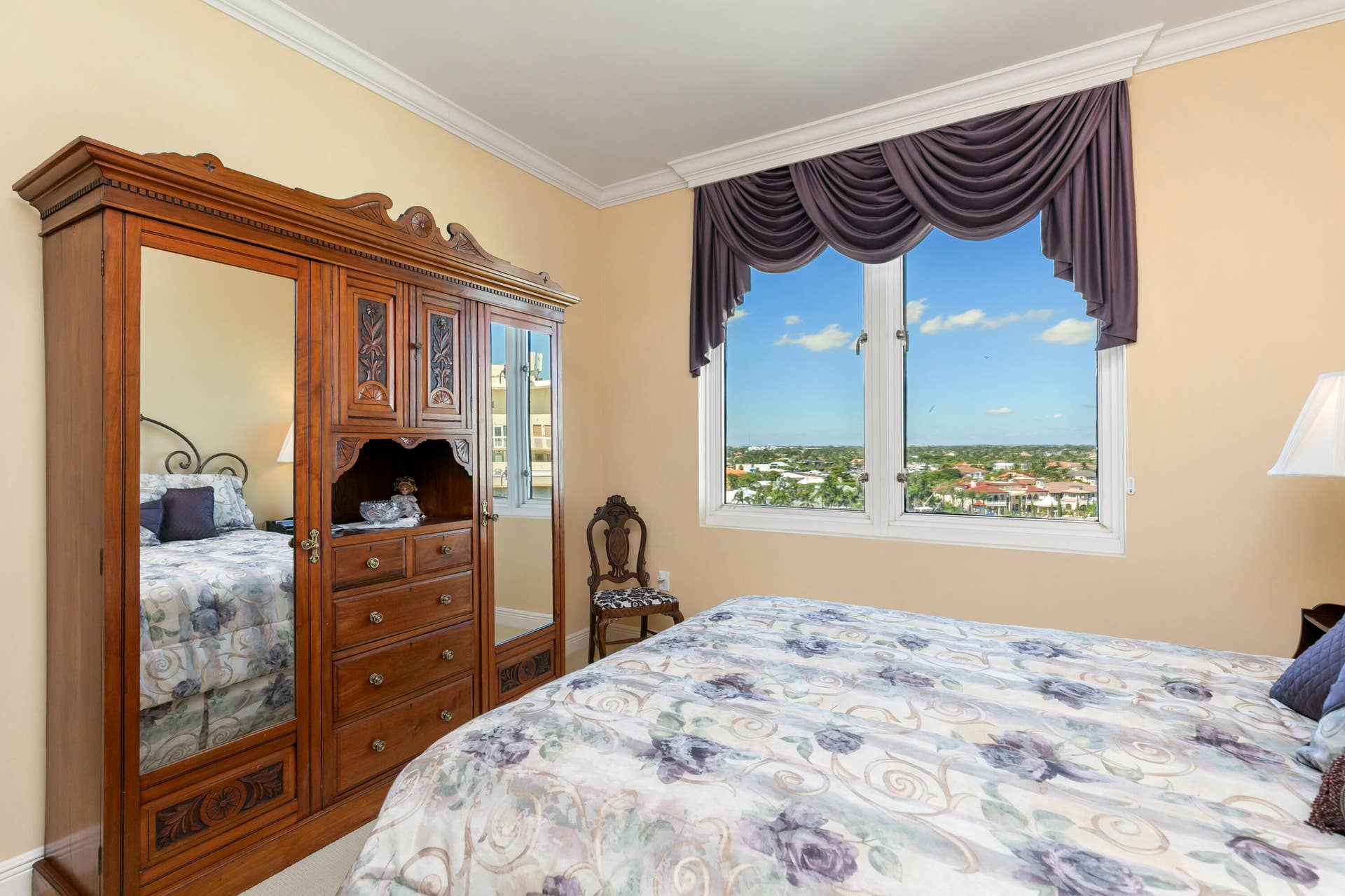 1063 Hillsboro Mile, #707, Hillsboro Beach, FL 33062 Guest Bedroom 1 with ensuite