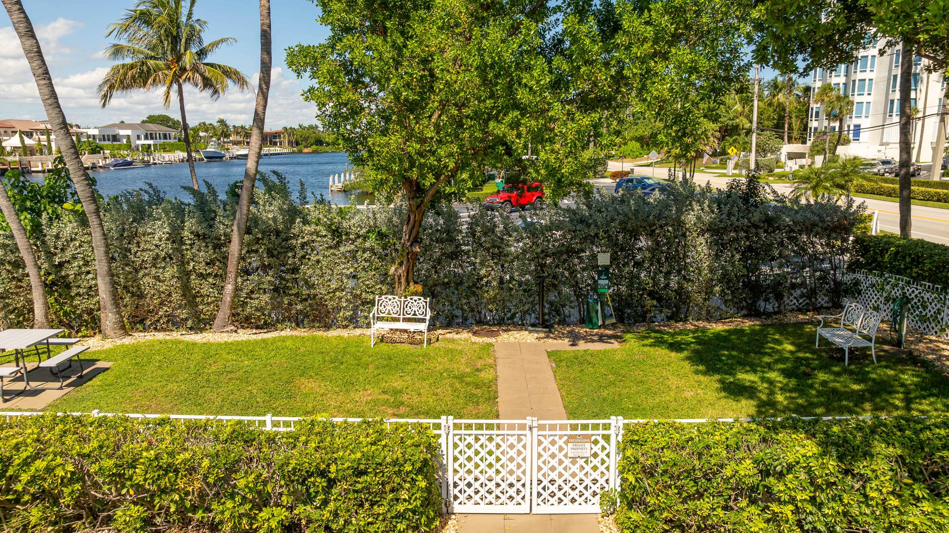 1063 Hillsboro Mile, #707, Hillsboro Beach, FL 33062 Ocean Grande Dog Park located along the intracoastal.
