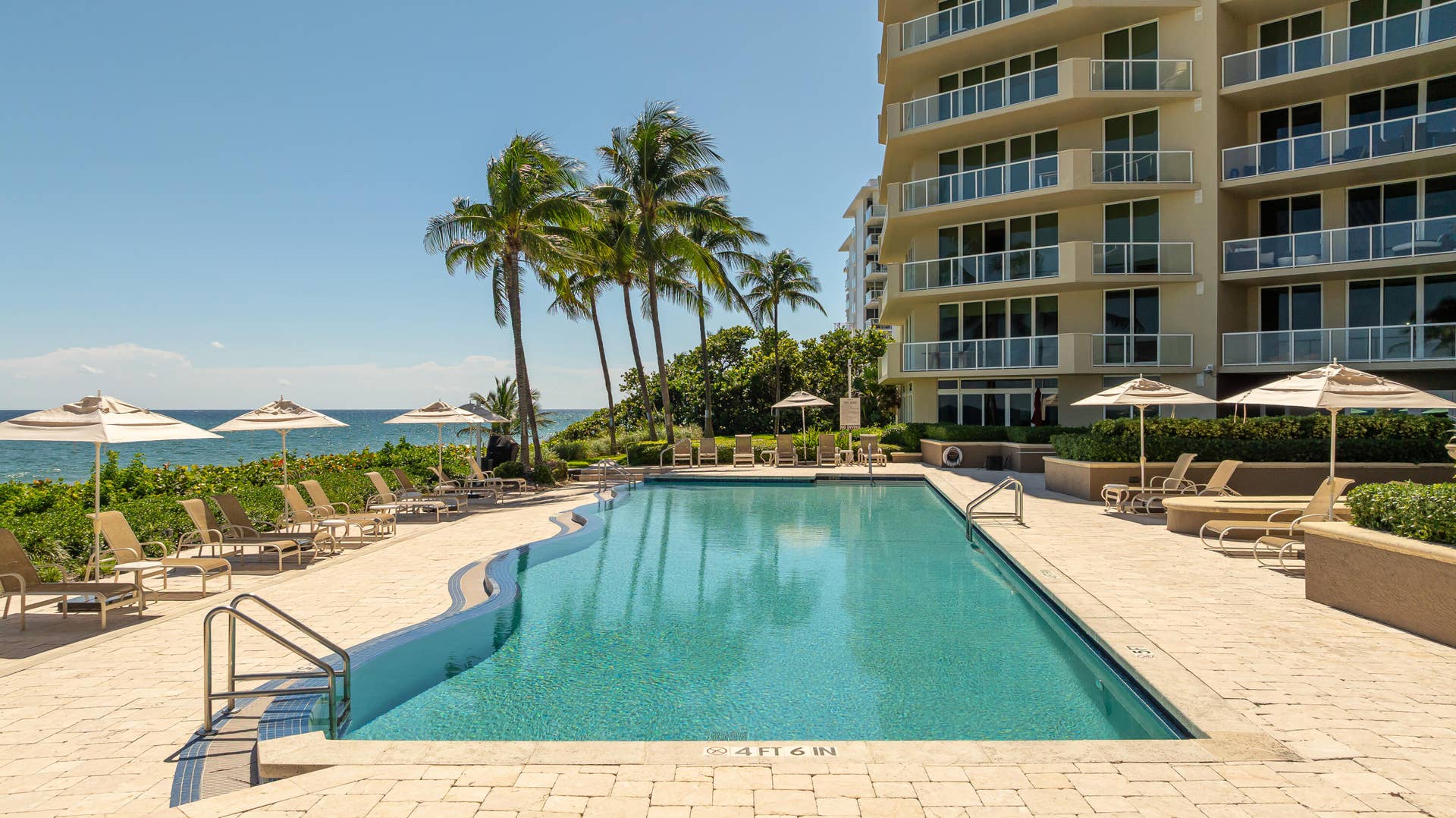 1063 Hillsboro Mile, #707, Hillsboro Beach, FL 33062 Resort style pool area