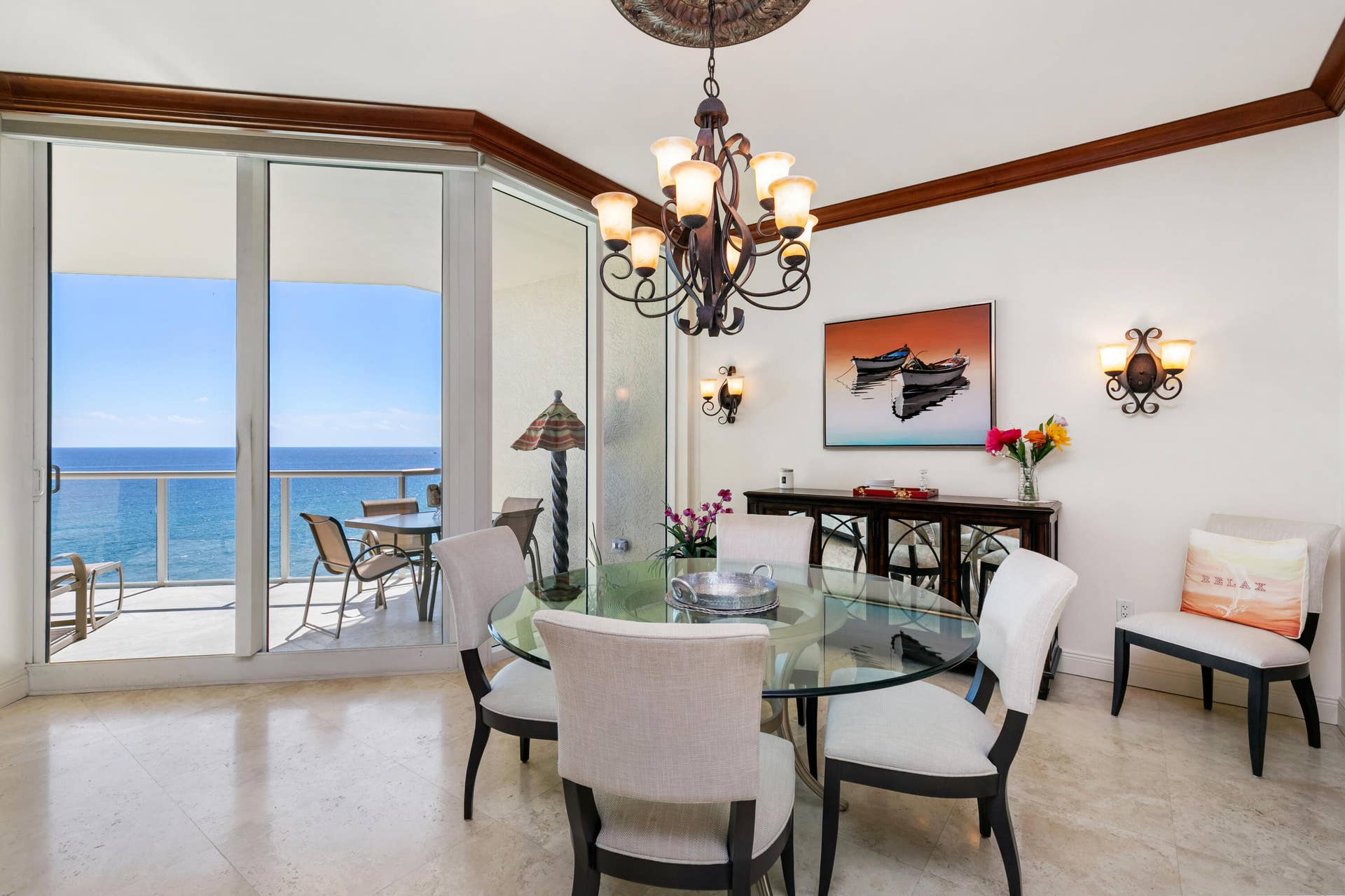 1063 Hillsboro Mile, #707, Hillsboro Beach, FL 33062 Dining area.