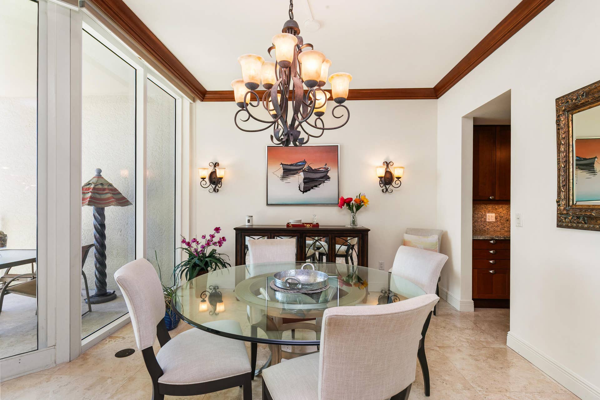 1063 Hillsboro Mile, #707, Hillsboro Beach, FL 33062 Dining area