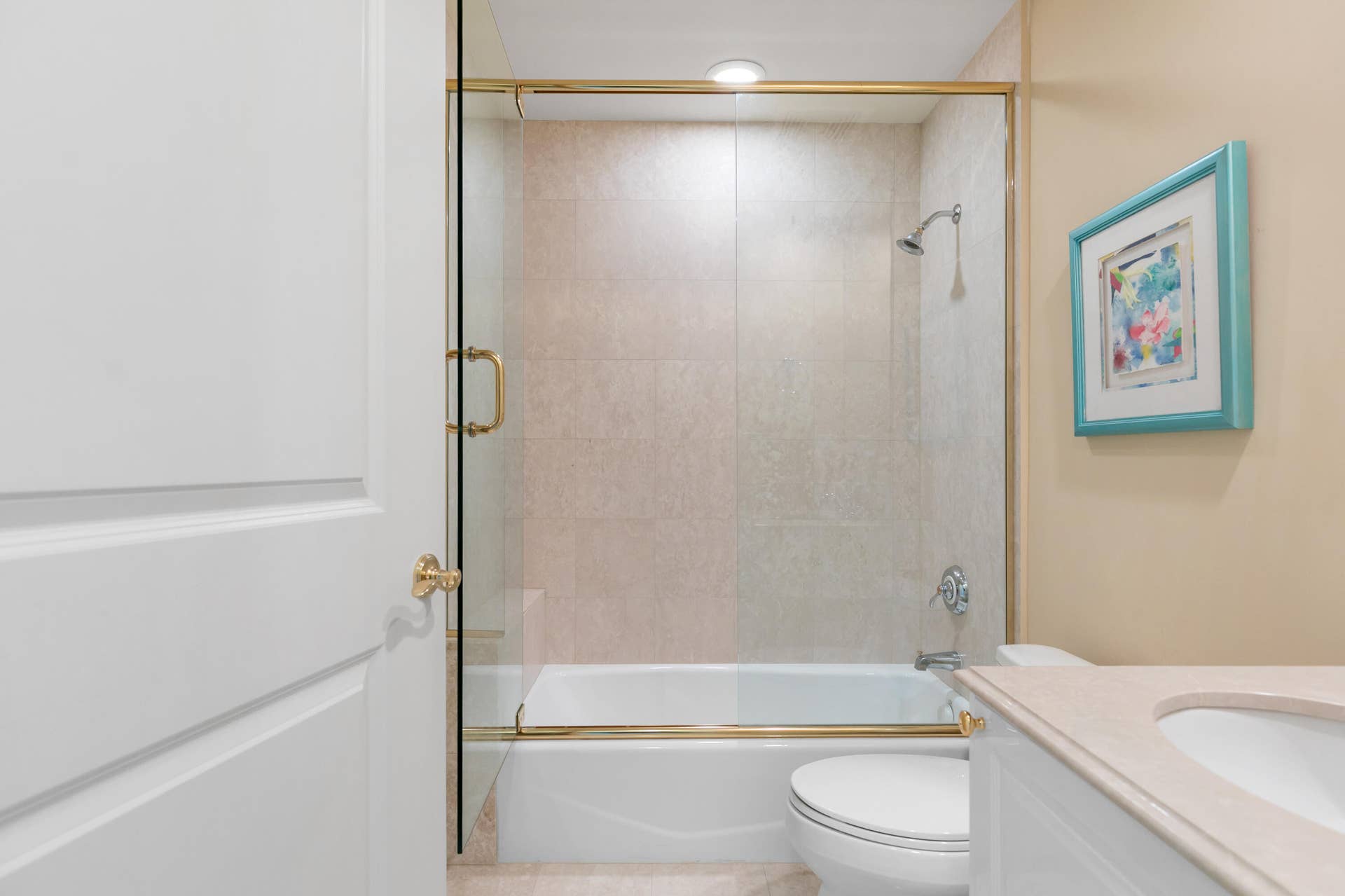 1063 Hillsboro Mile, #707, Hillsboro Beach, FL 33062 Guest Bedroom 1 ensuite