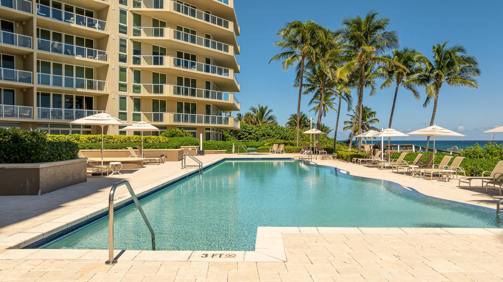 1063 Hillsboro Mile, #707, Hillsboro Beach, FL 33062 Resort style pool area