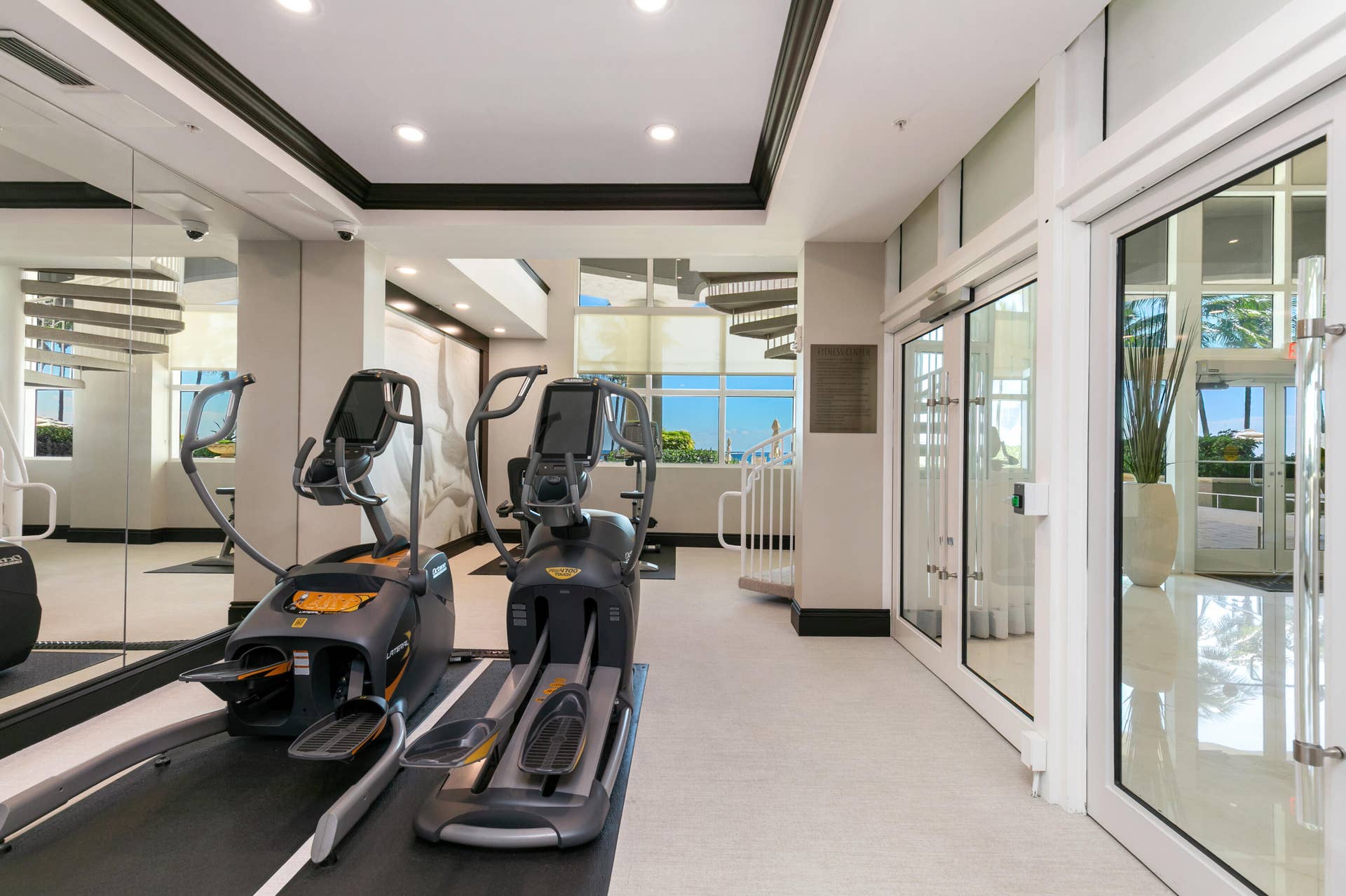 1063 Hillsboro Mile, #707, Hillsboro Beach, FL 33062 Two-level fitness center
