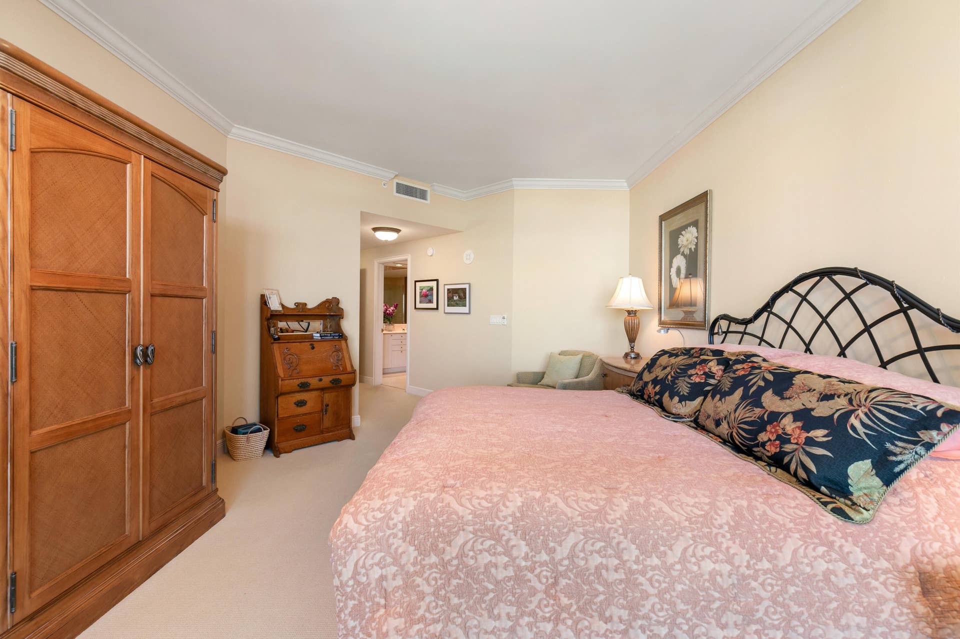 1063 Hillsboro Mile, #707, Hillsboro Beach, FL 33062 Primary suite