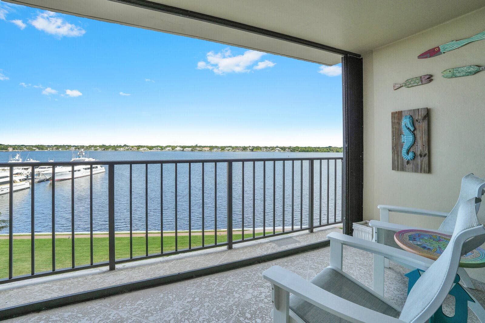132 LAKESHORE Drive, #617, North Palm Beach, FL 33408 28' patio with view