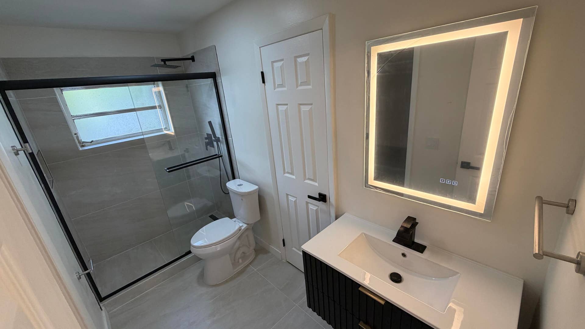 8270 NW 66TH Terrace, Tamarac, FL 33321 2nd bathroom