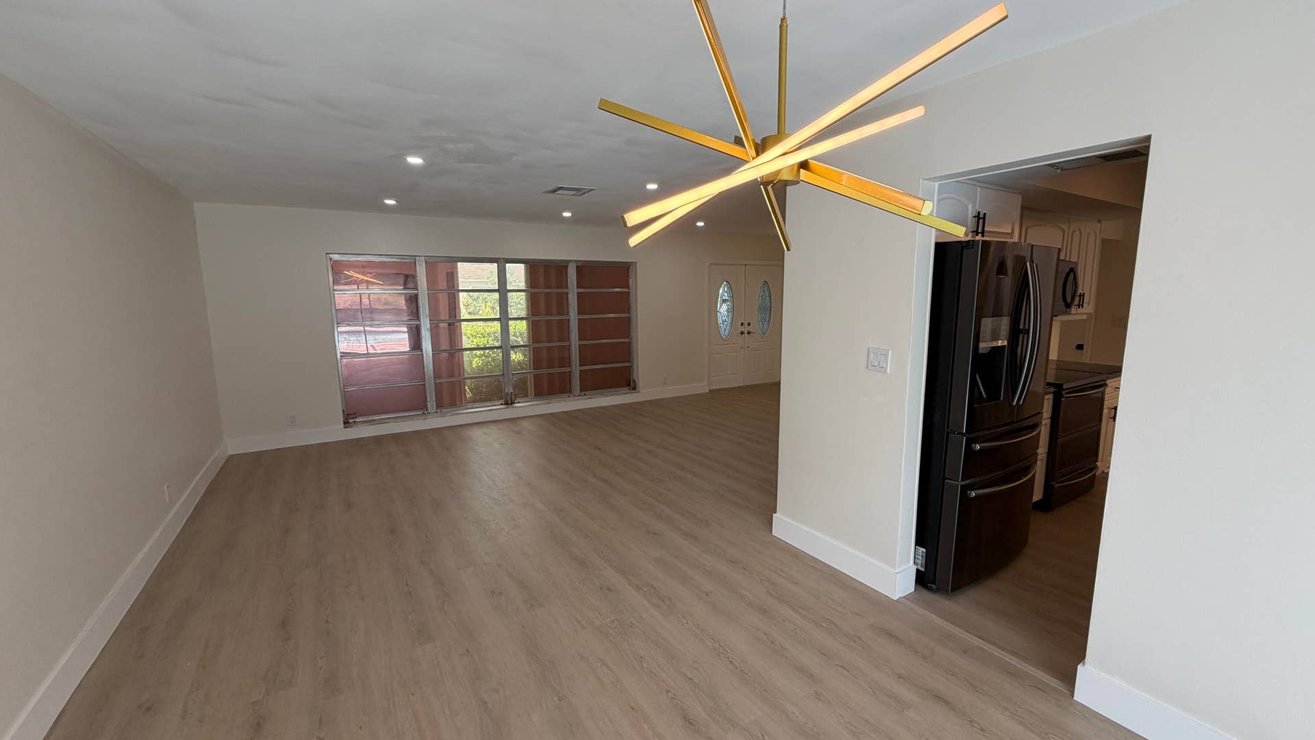 8270 NW 66TH Terrace, Tamarac, FL 33321 living room