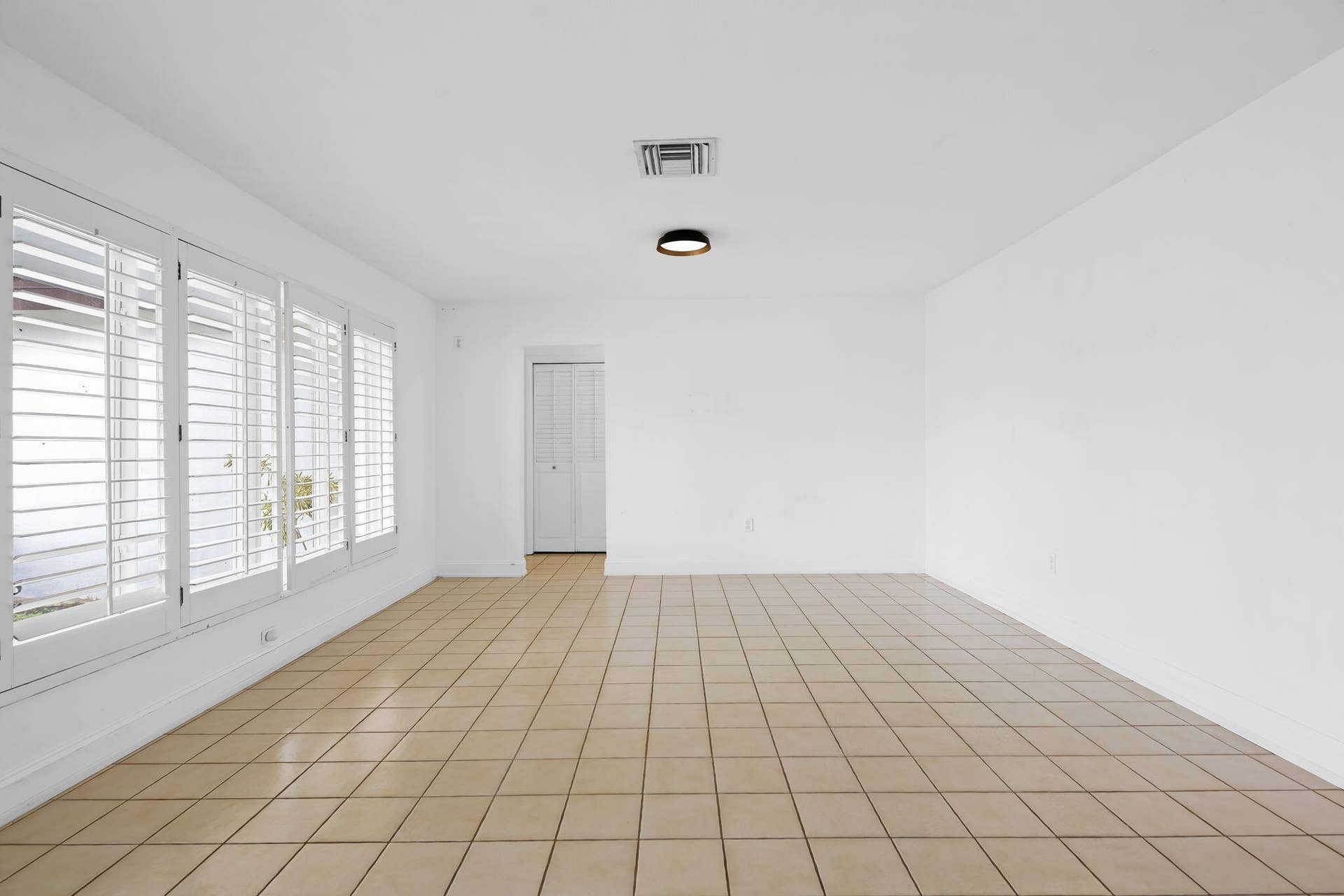 4031 NE 15TH Avenue, Oakland Park, FL 33334 9-web-or-mls-DSC_4044