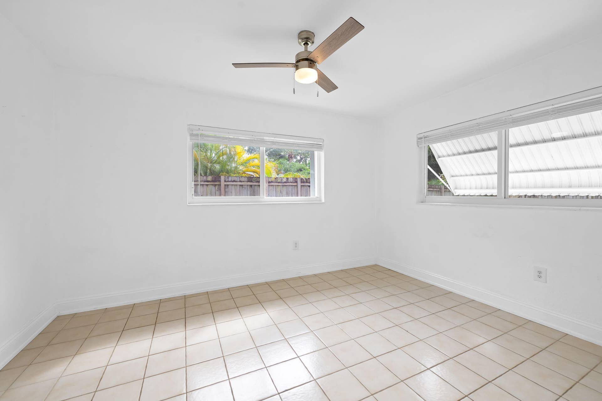 4031 NE 15TH Avenue, Oakland Park, FL 33334 14-web-or-mls-DSC_4065
