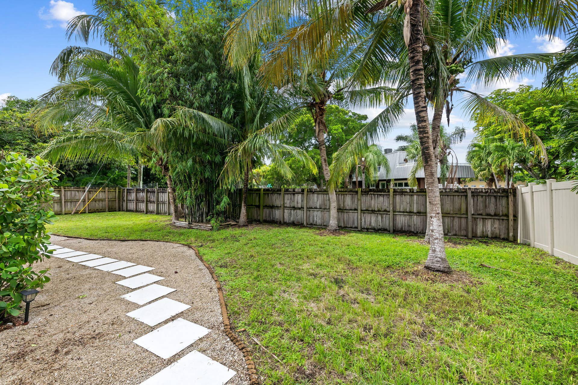 4031 NE 15TH Avenue, Oakland Park, FL 33334 7-web-or-mls-DSC_4025