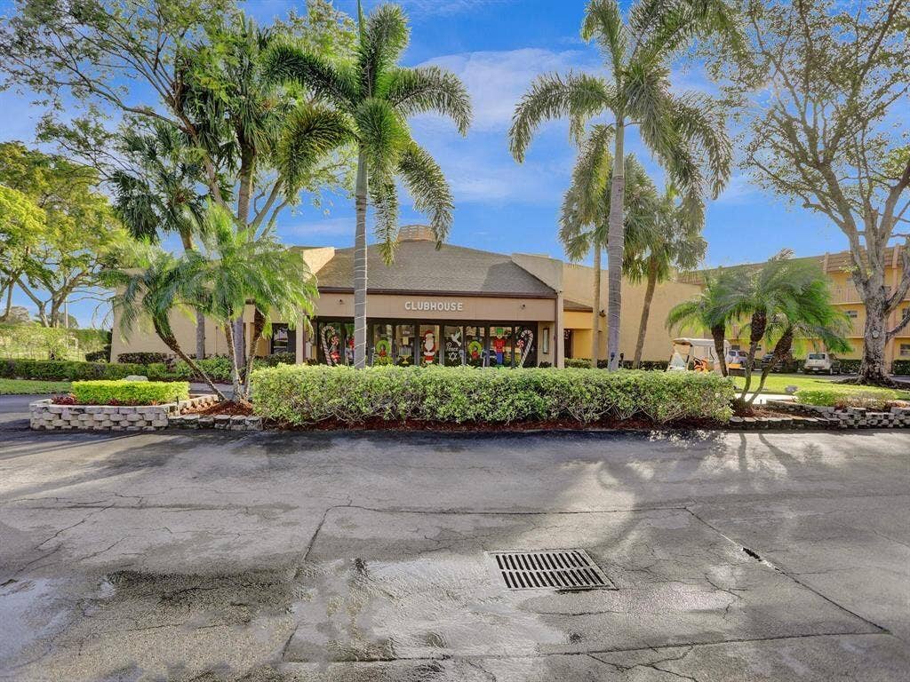 6770 Royal Palm Boulevard, #305L, Margate, FL 33063 clubhouse