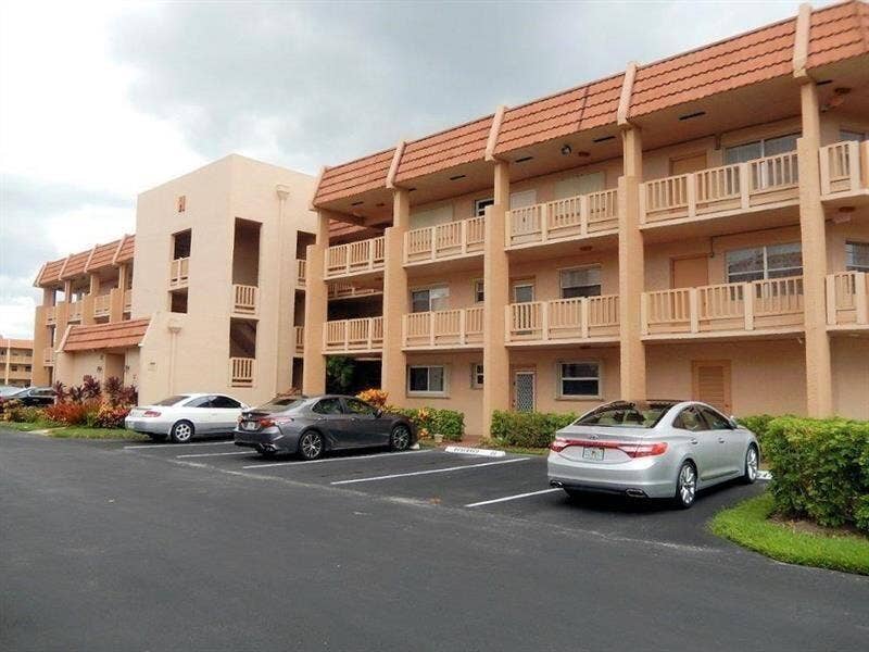 6770 Royal Palm Boulevard, #305L, Margate, FL 33063 bldg ext
