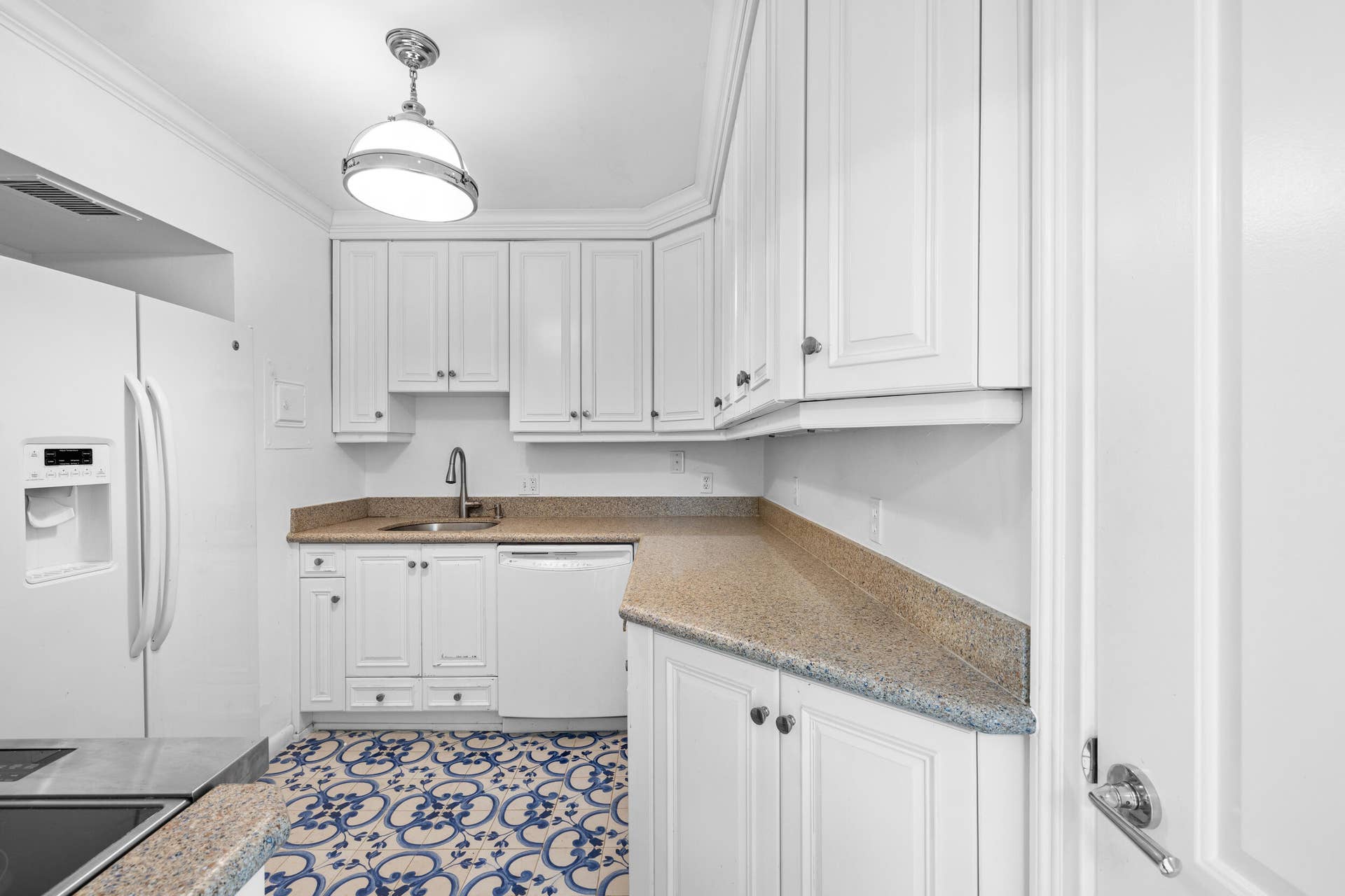 170 N OCEAN Boulevard, #411, Palm Beach, FL 33480 Kitchen