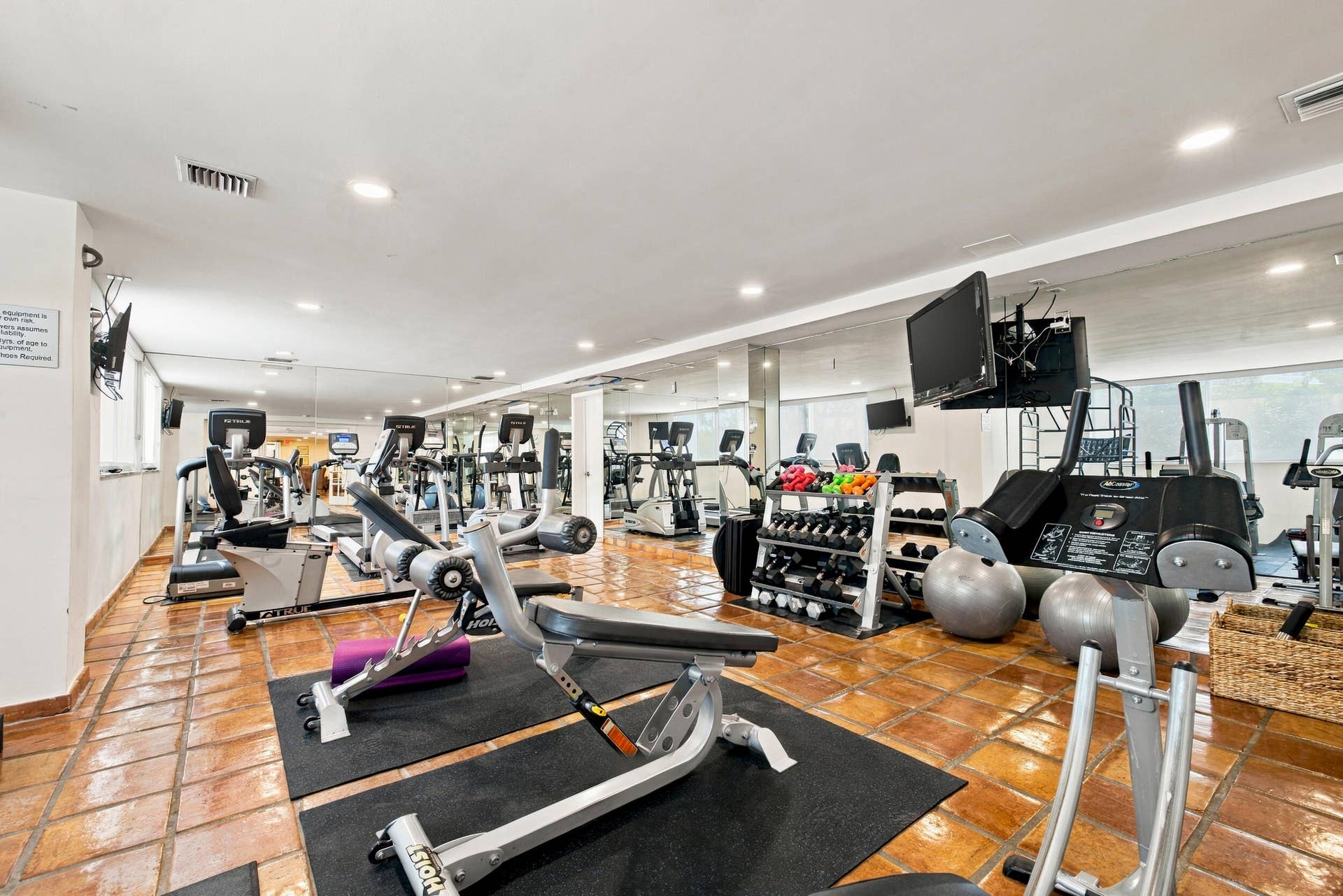 170 N OCEAN Boulevard, #411, Palm Beach, FL 33480 Gym